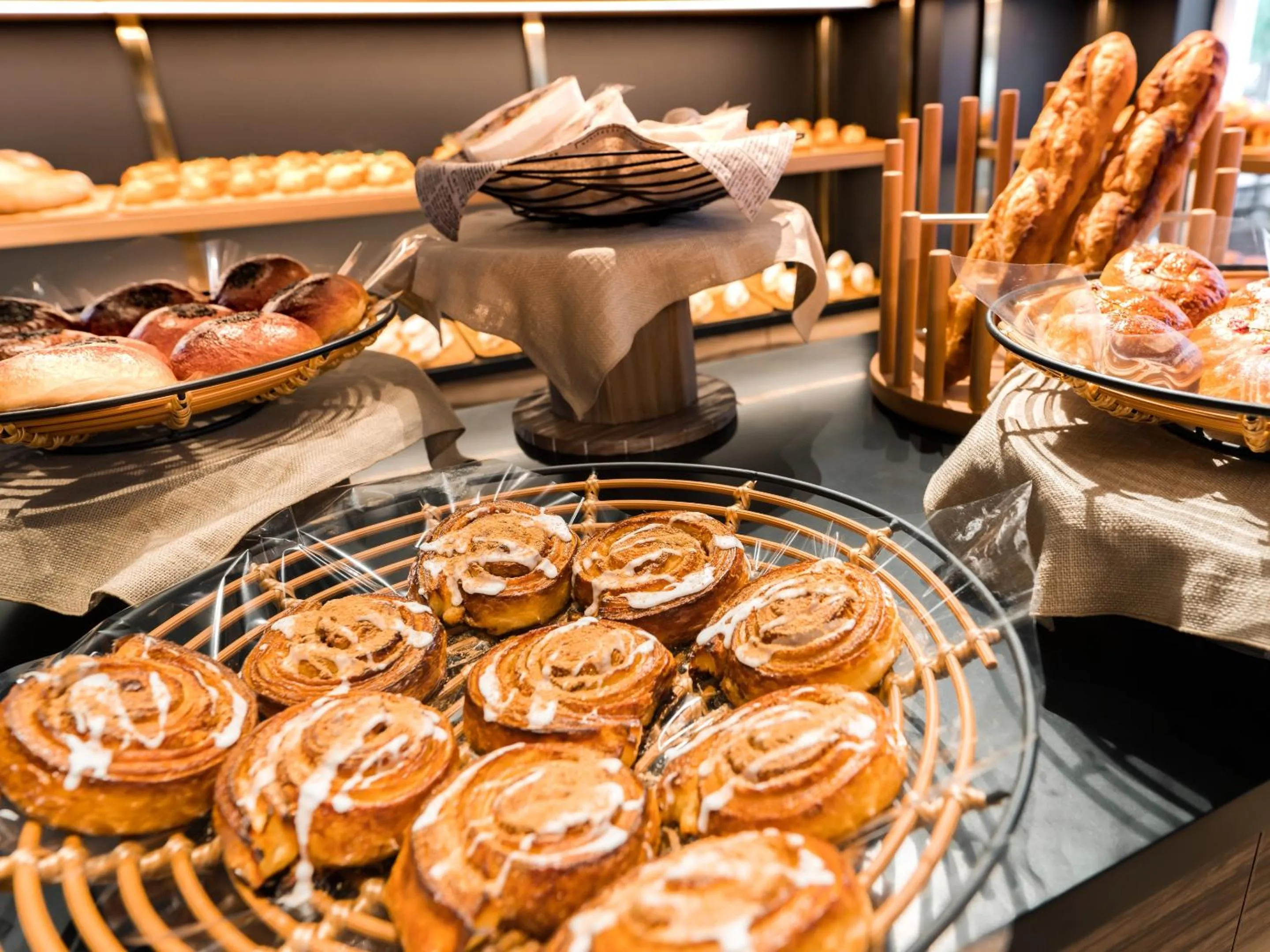 Restaurant/places to eat in HOTEL SEABREEZE CORAL