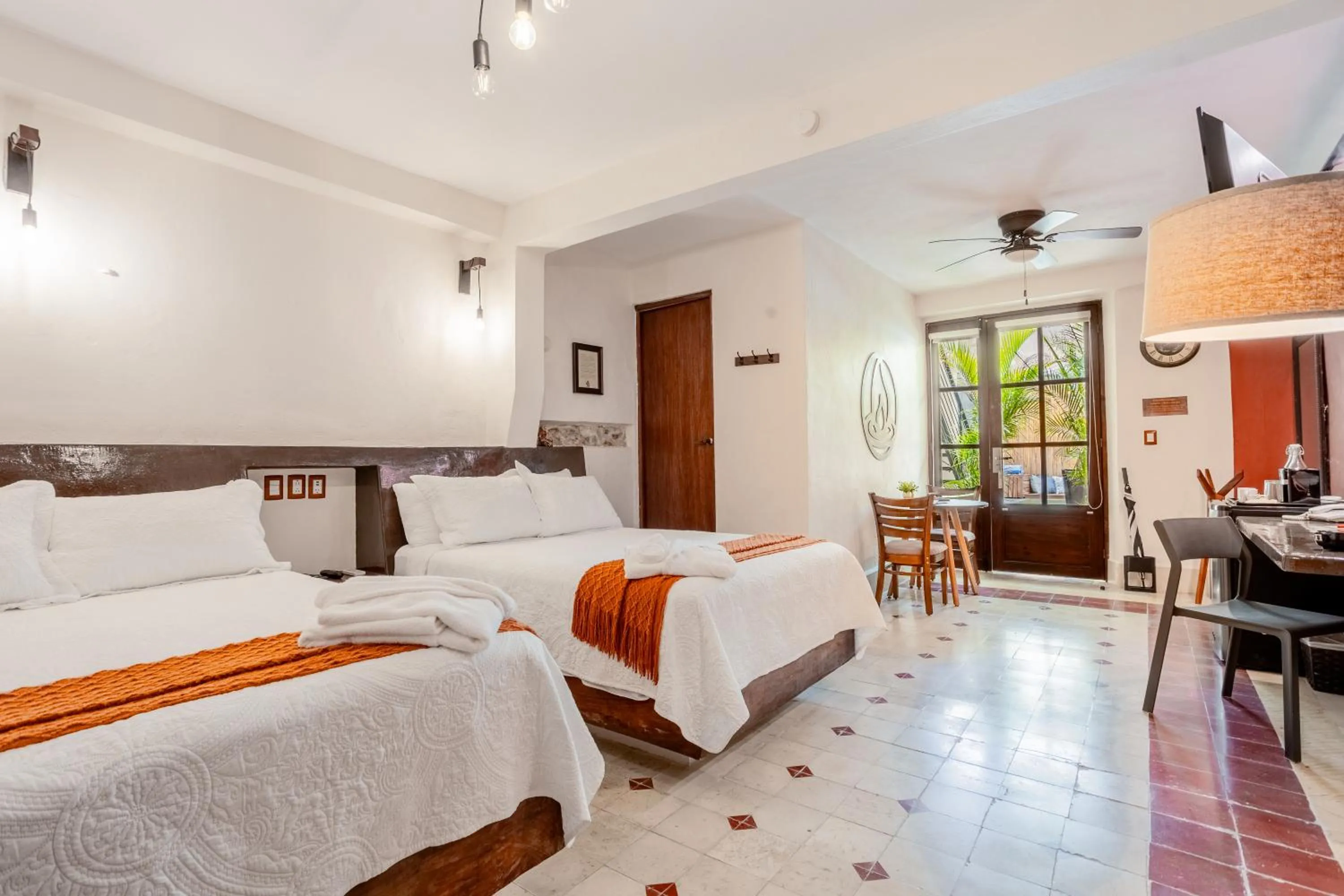 Deluxe 2 doubles, dining area, mini-bar, coffee maker in Kuxtal Hotel Boutique