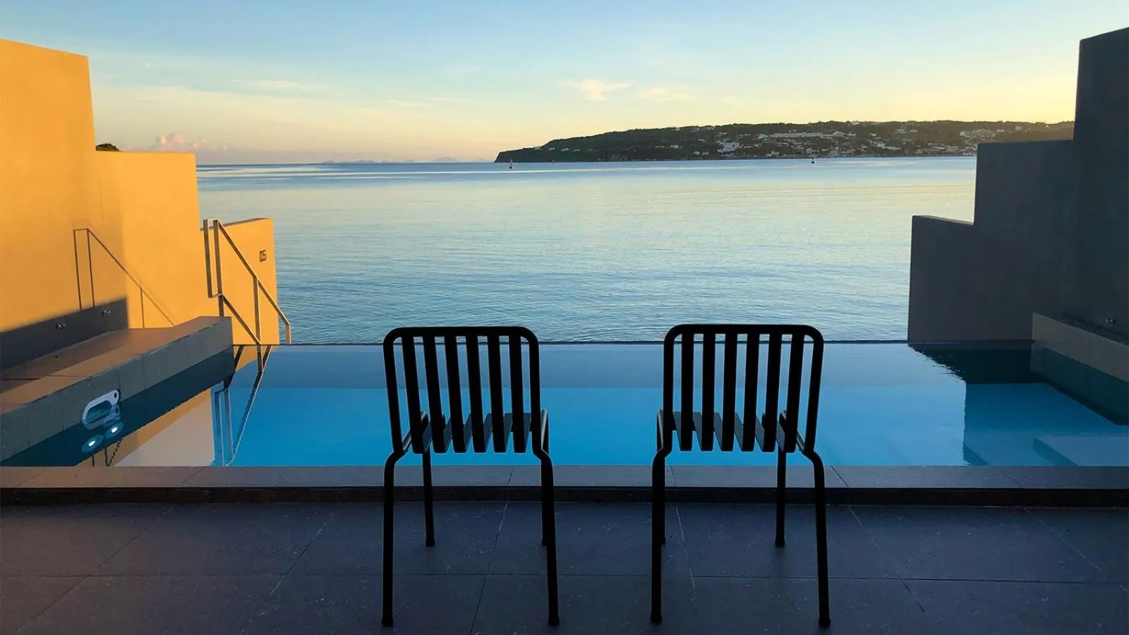 Pool view in Feliz Villa Suite Kourijima View