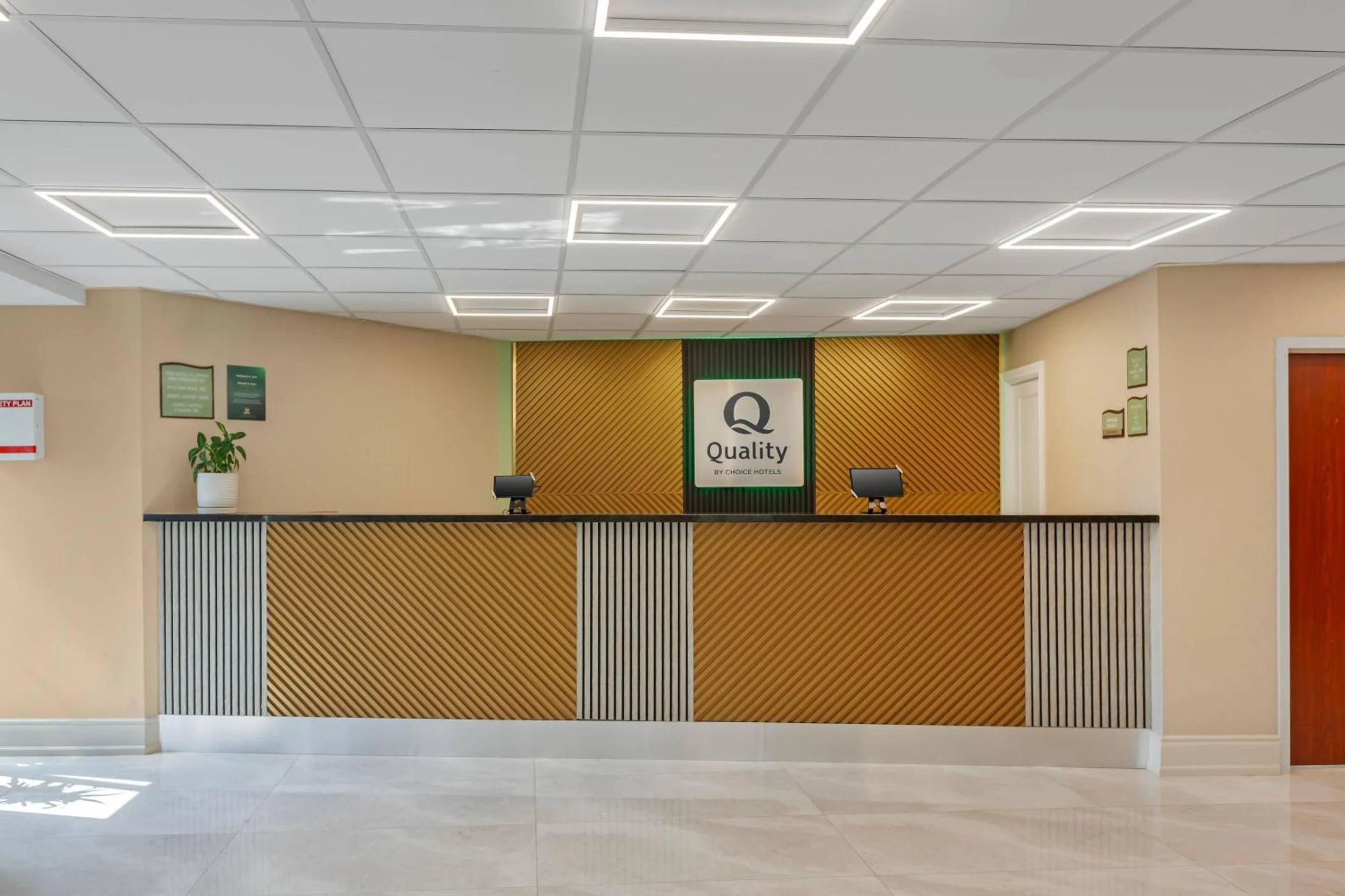 Lobby or reception in Quality Inn & Suites