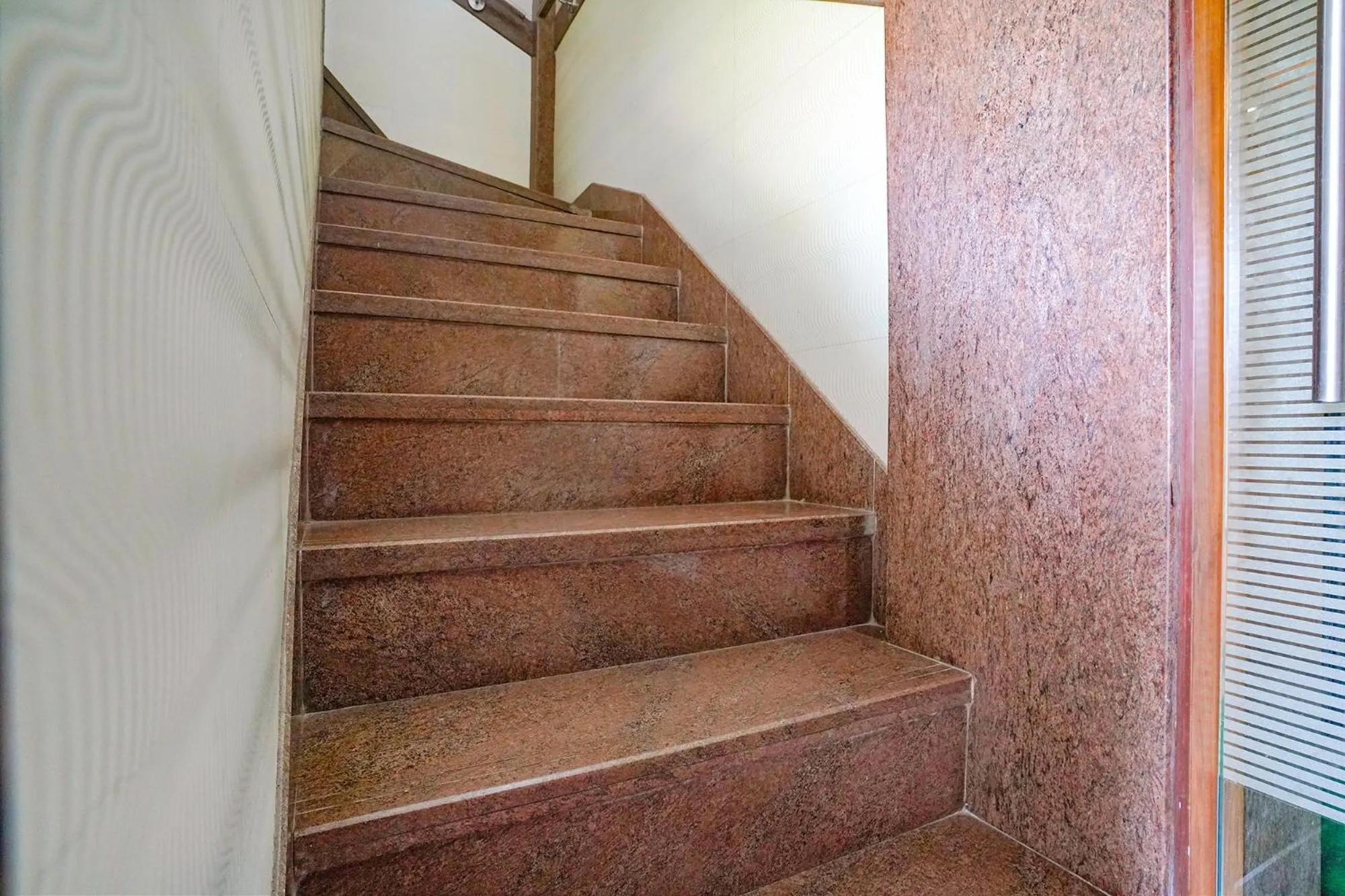 Lobby or reception in FabExpress Colaba Grand