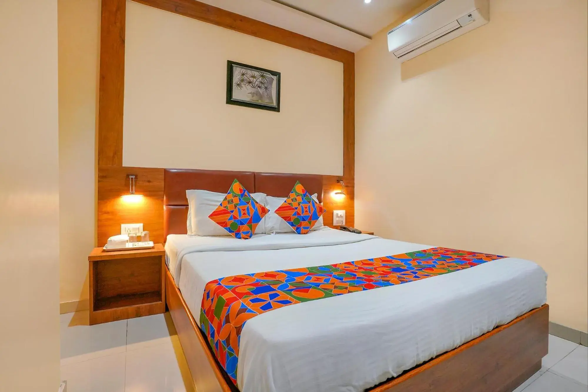 Superior Double Room - single occupancy in FabExpress Colaba Grand Superior Double Room - single occupancy in FabExpress Colaba Grand