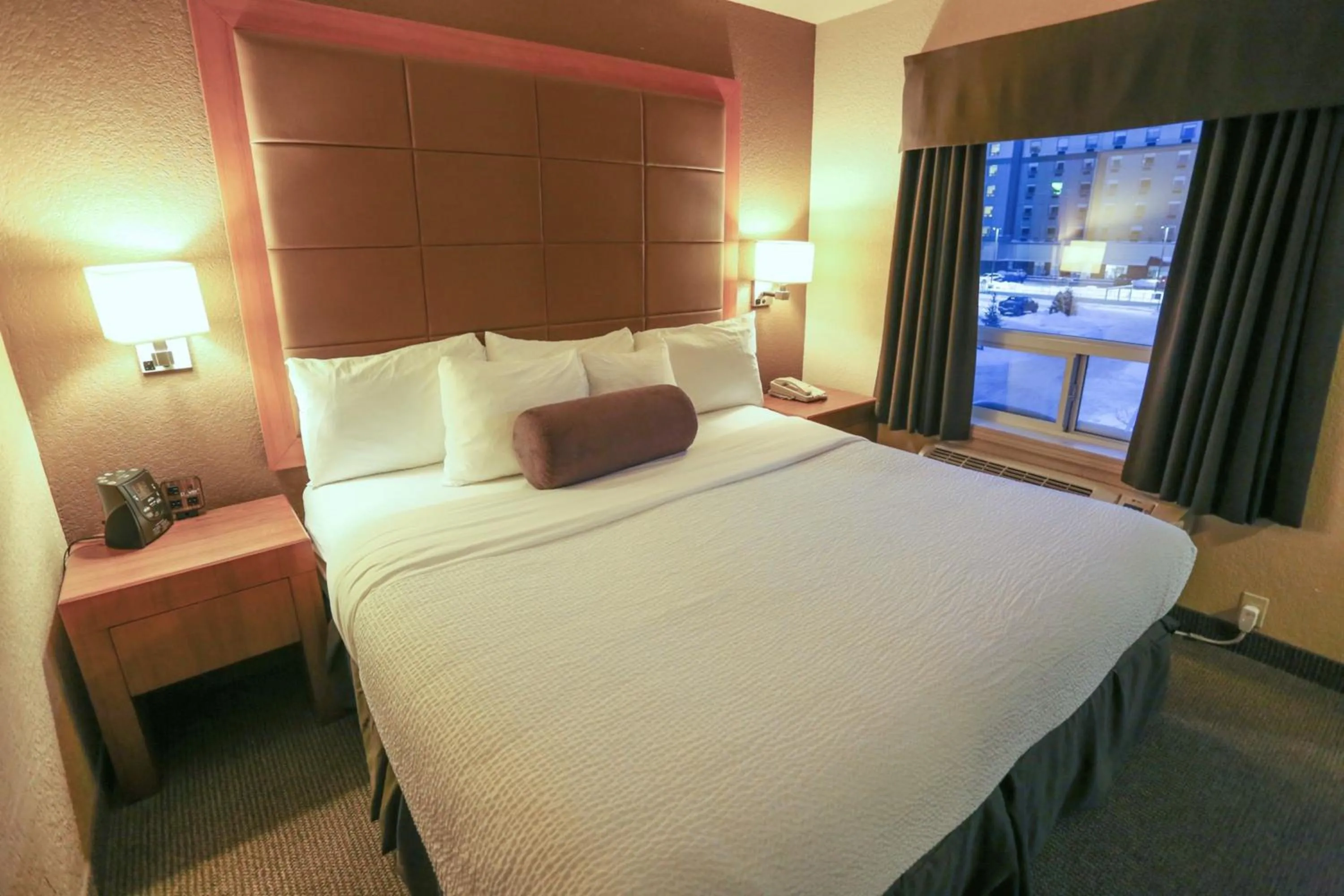 Photo of the whole room, Bed in Prairie Crest Calgary Airport by IHG