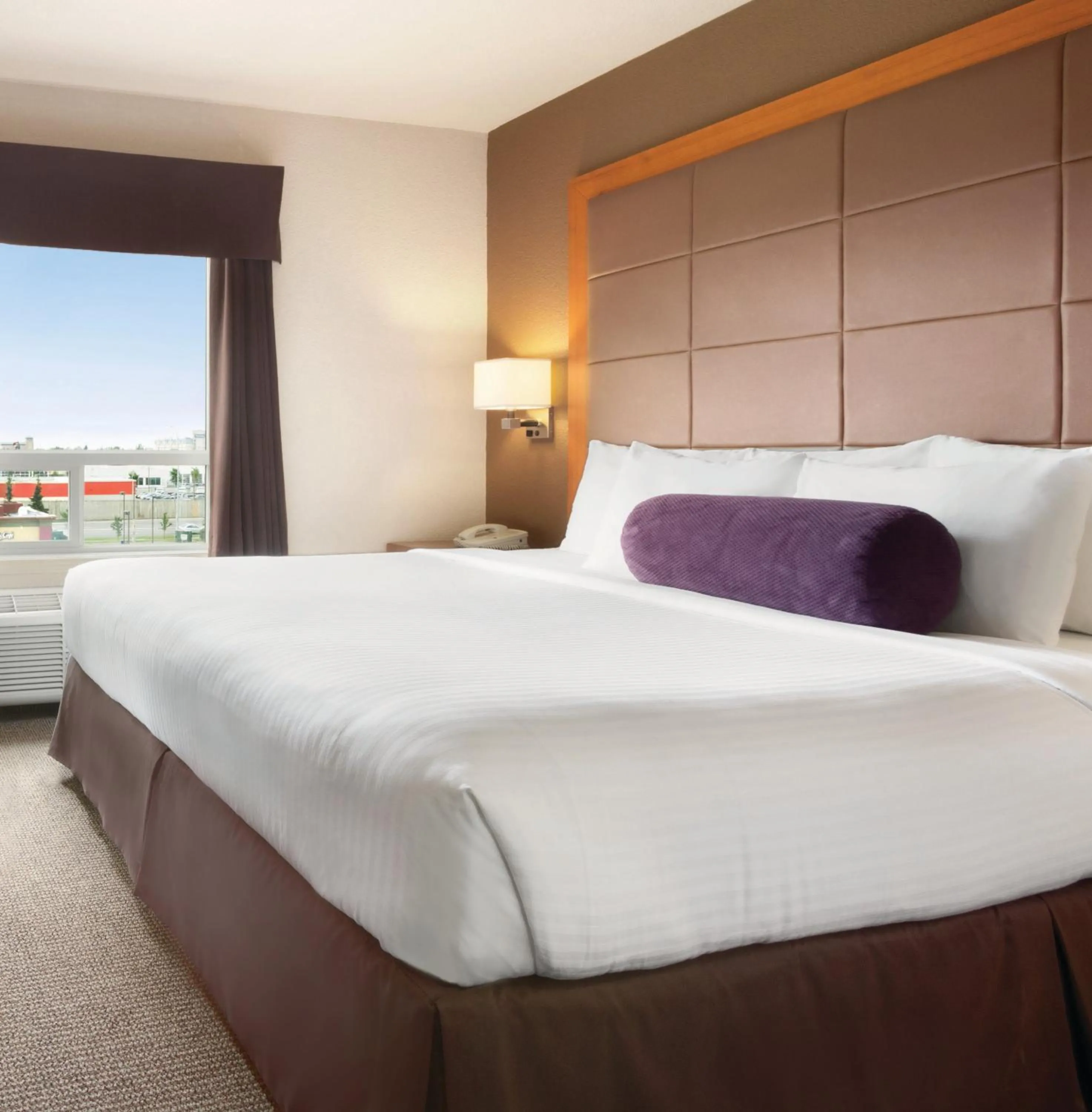 Photo of the whole room, Bed in Prairie Crest Calgary Airport by IHG