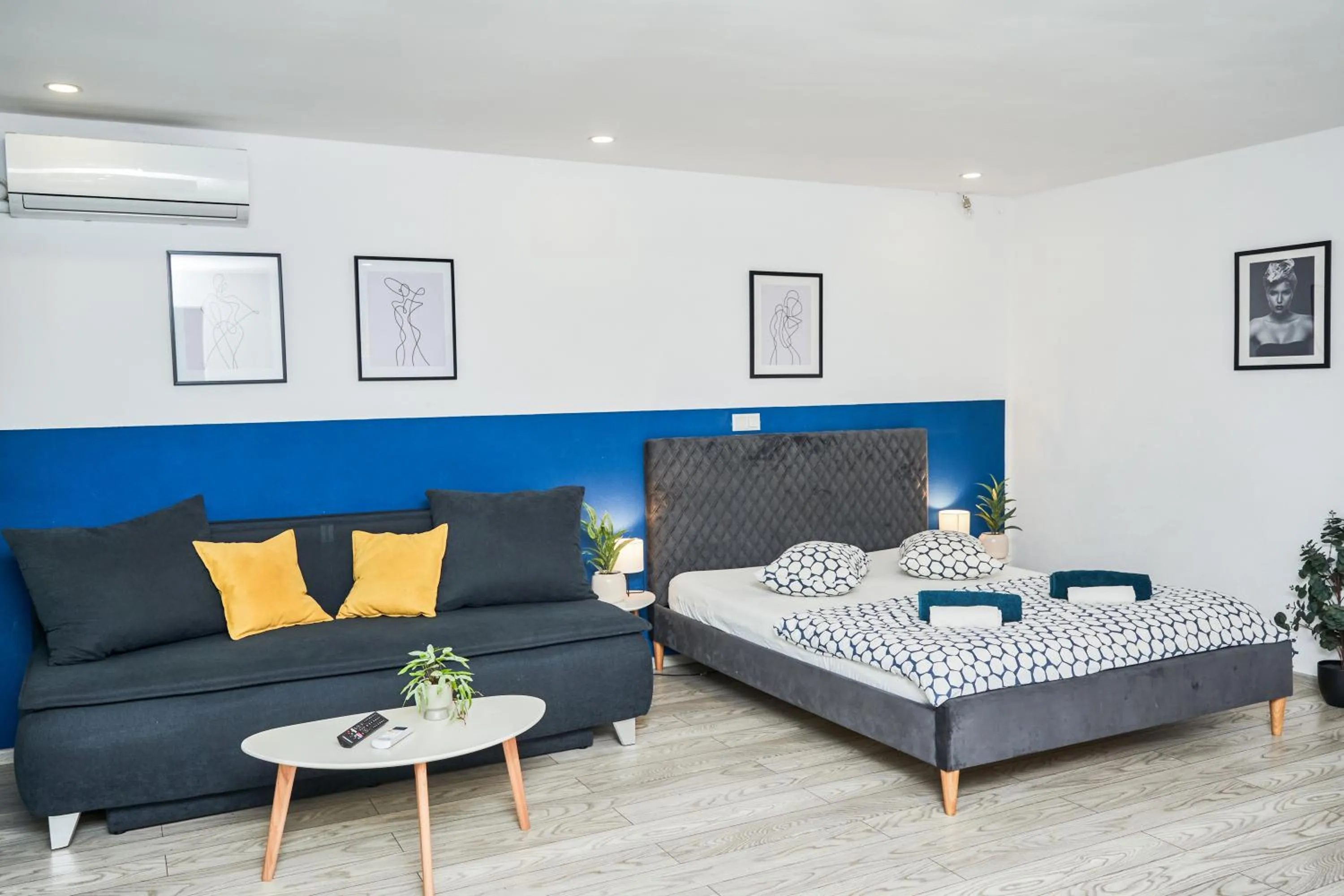 Seating area in Marcos Apartments Victoriei - self check-in