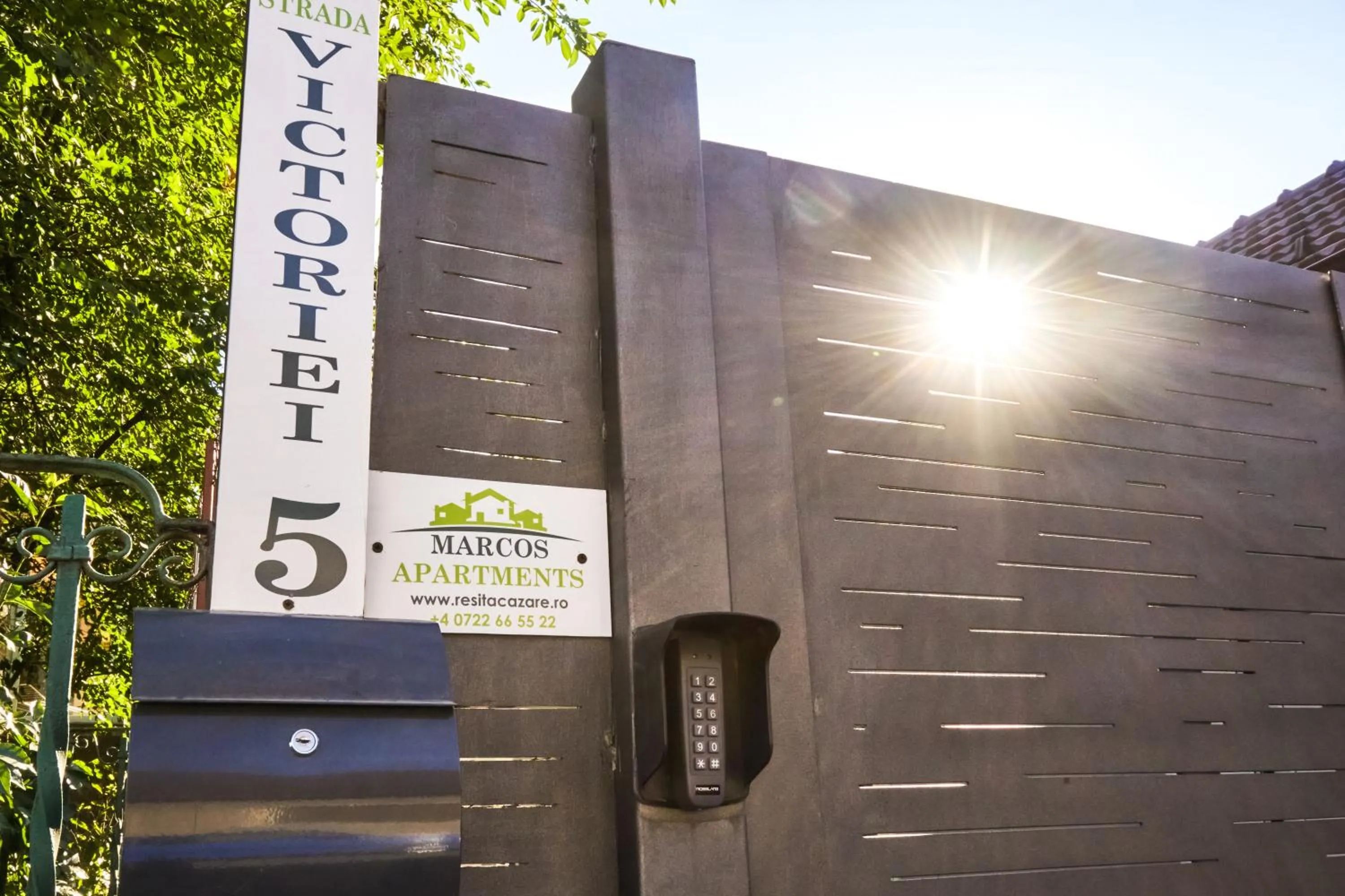 Text overlay in Marcos Apartments Victoriei - self check-in