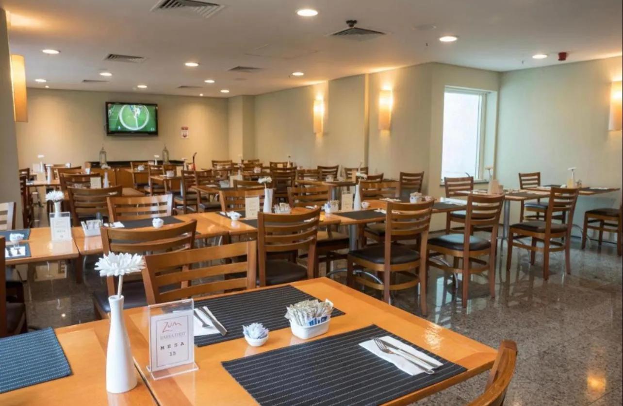 Restaurant/places to eat in Flat Barra First