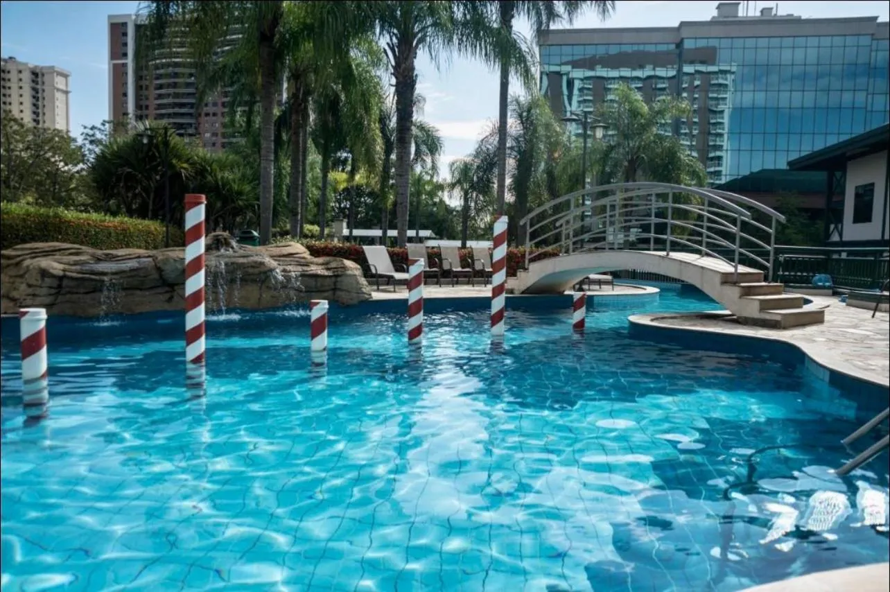 Swimming pool in Flat Barra First