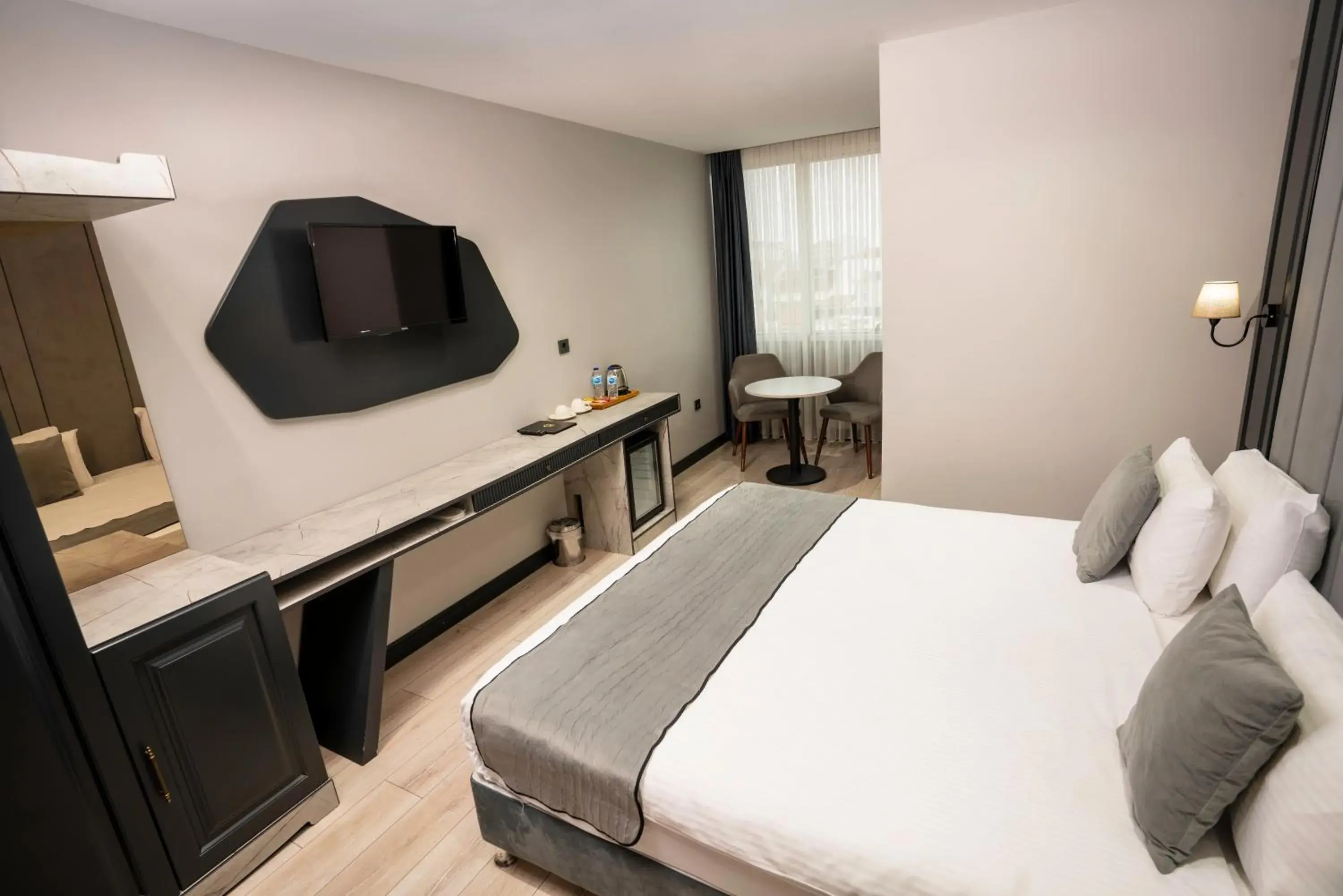 Bedroom, Bed in Express Plus Hotel Bedroom, Bed in Express Plus Hotel