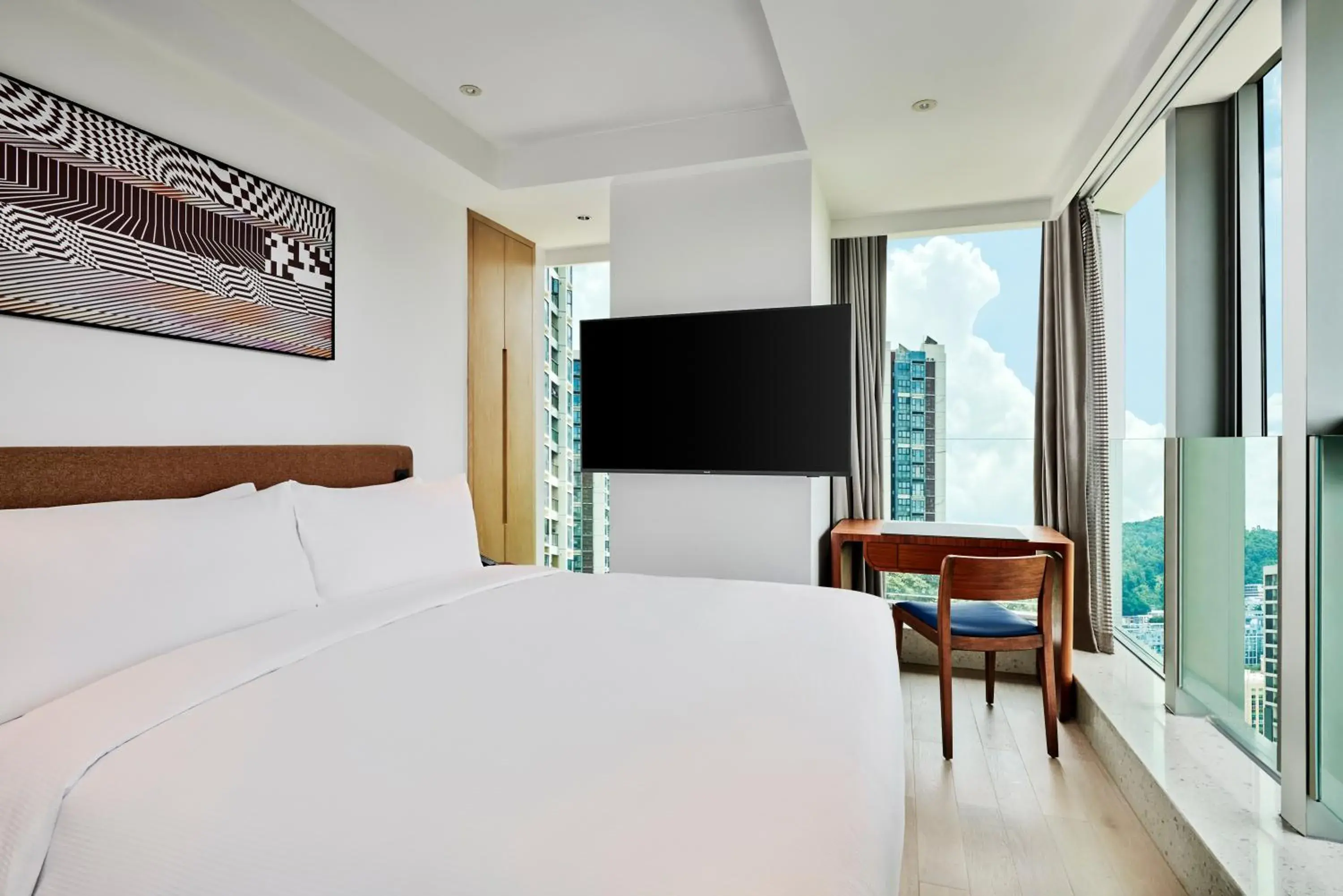Bedroom, Bed in DoubleTree by Hilton Shenzhen Airport Residences Bedroom, Bed in DoubleTree by Hilton Shenzhen Airport Residences