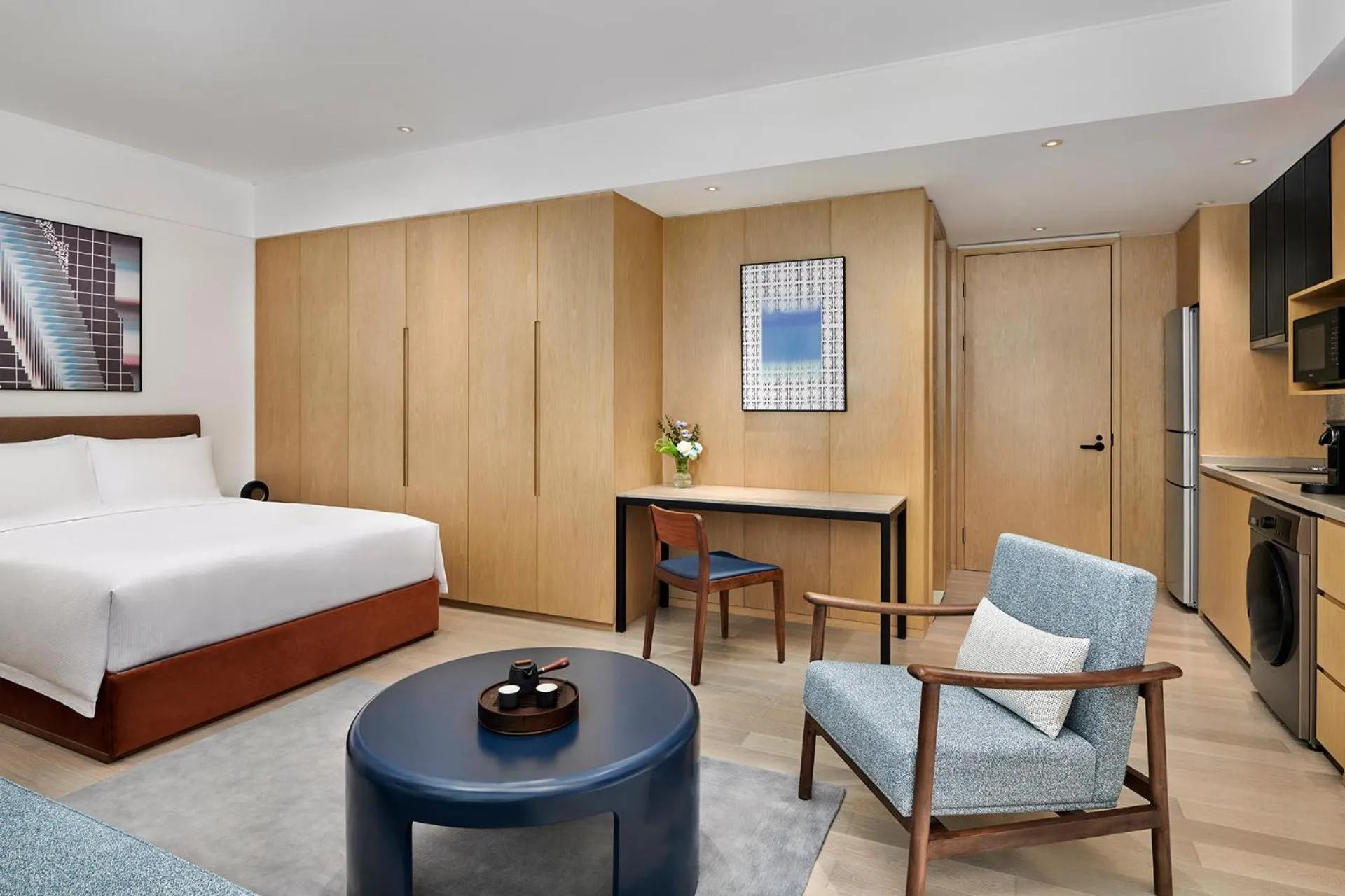 On site, Bed in DoubleTree by Hilton Shenzhen Airport Residences