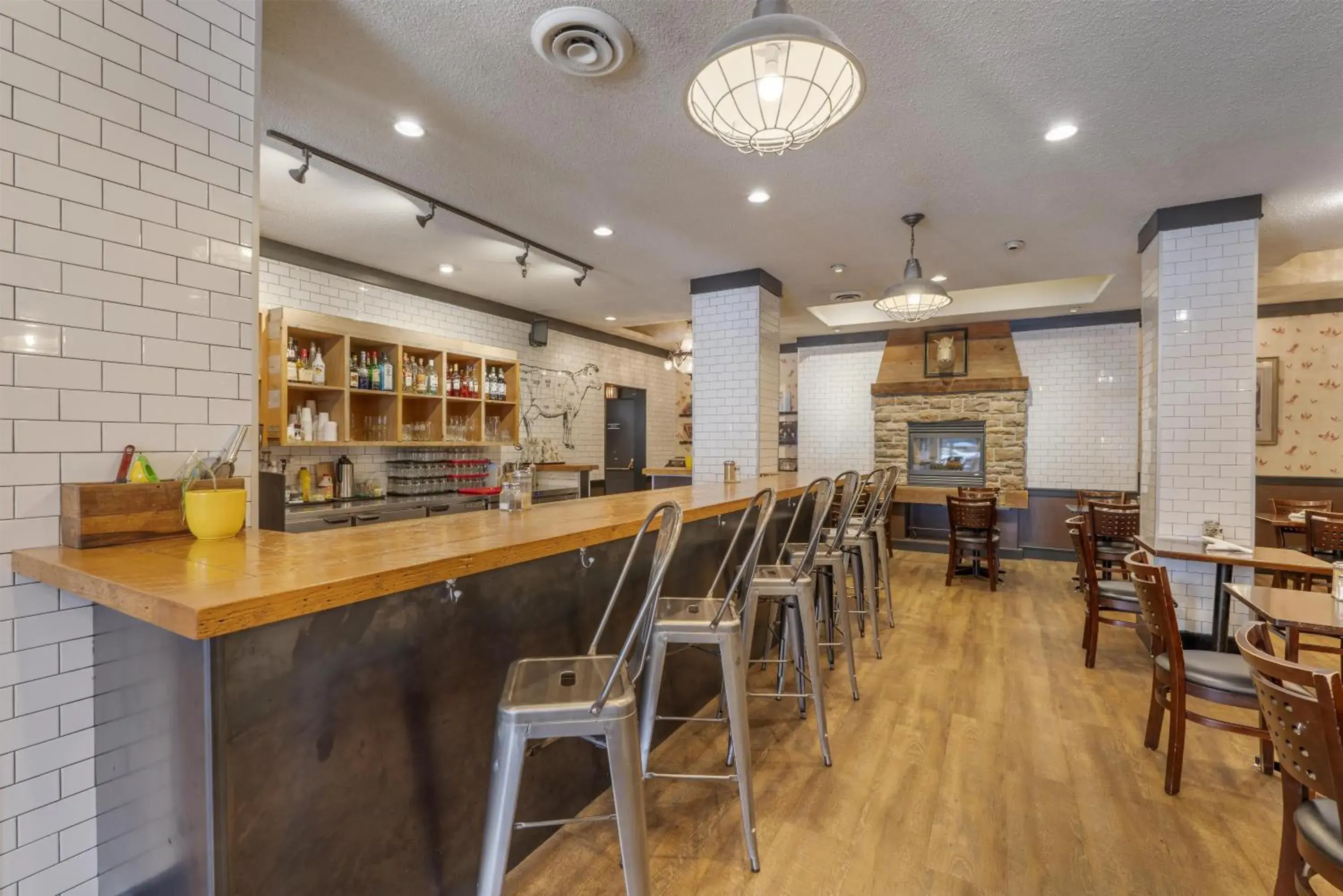 Restaurant/places to eat in BEST WESTERN PLUS Carlton Plaza Hotel Restaurant/places to eat in BEST WESTERN PLUS Carlton Plaza Hotel