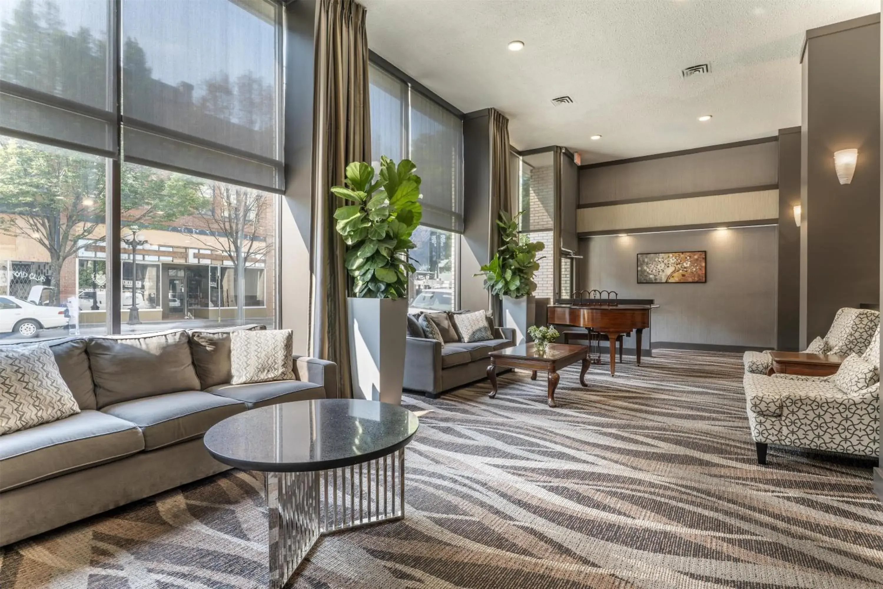 Lobby or reception in BEST WESTERN PLUS Carlton Plaza Hotel Lobby or reception in BEST WESTERN PLUS Carlton Plaza Hotel