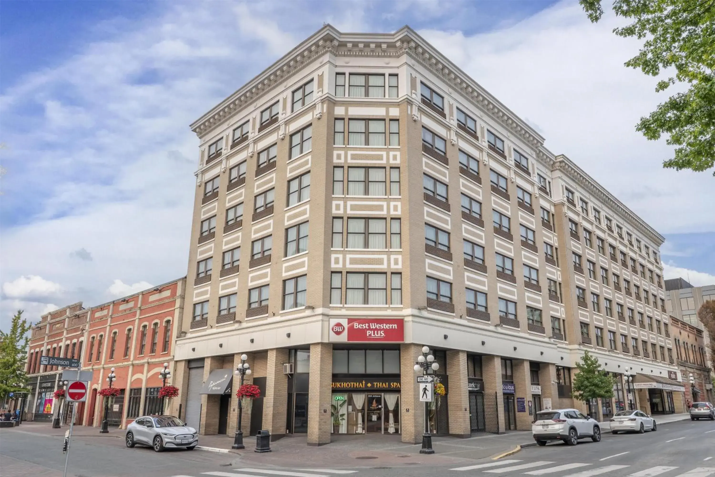 Property building in BEST WESTERN PLUS Carlton Plaza Hotel Property building in BEST WESTERN PLUS Carlton Plaza Hotel