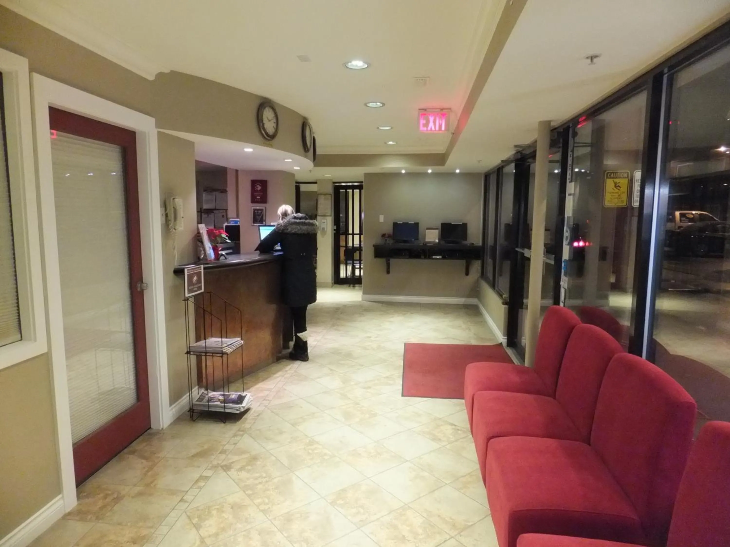 Lobby or reception in North Vancouver Hotel