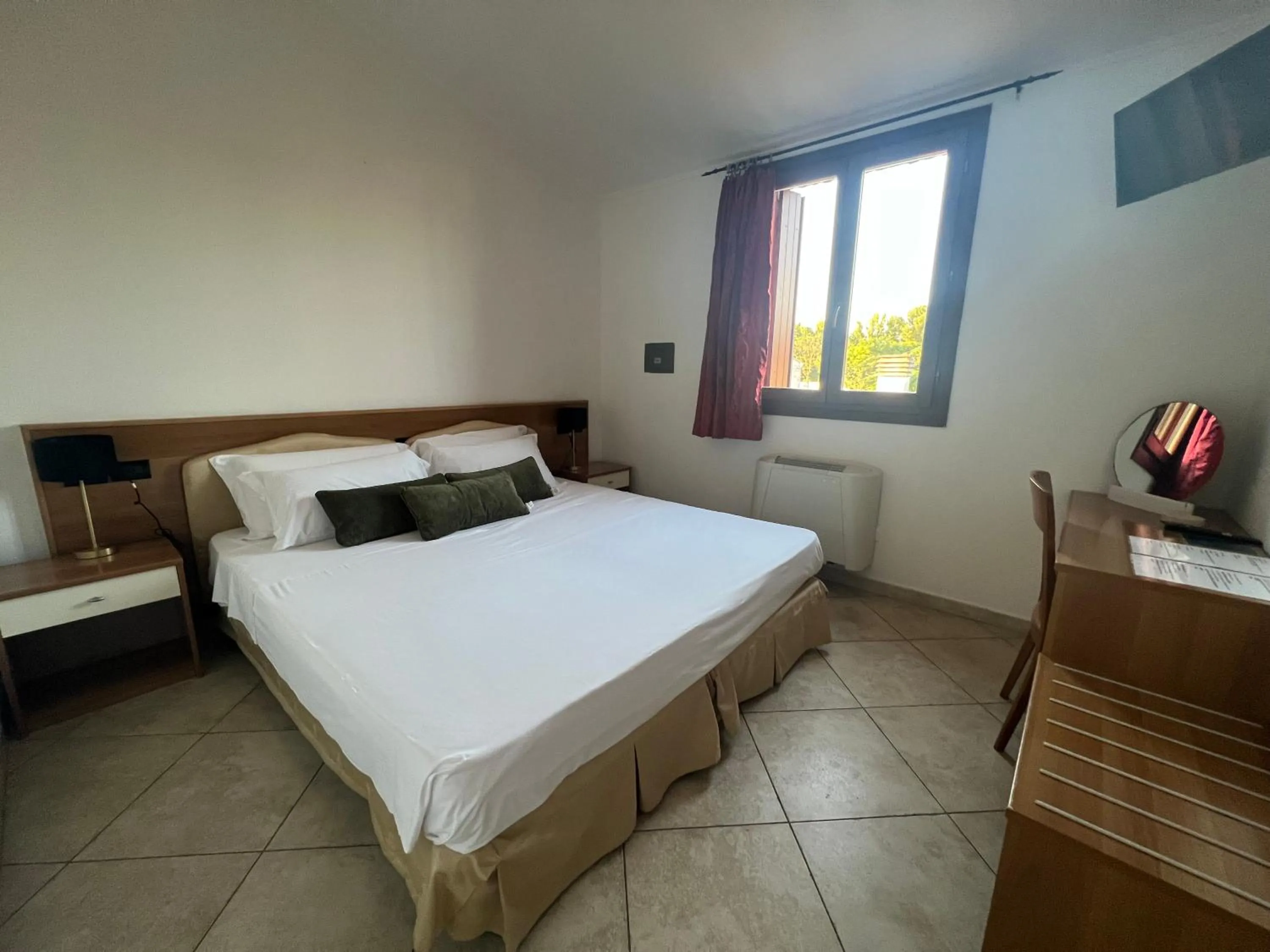 Photo of the whole room, Bed in Hotel Le Corti