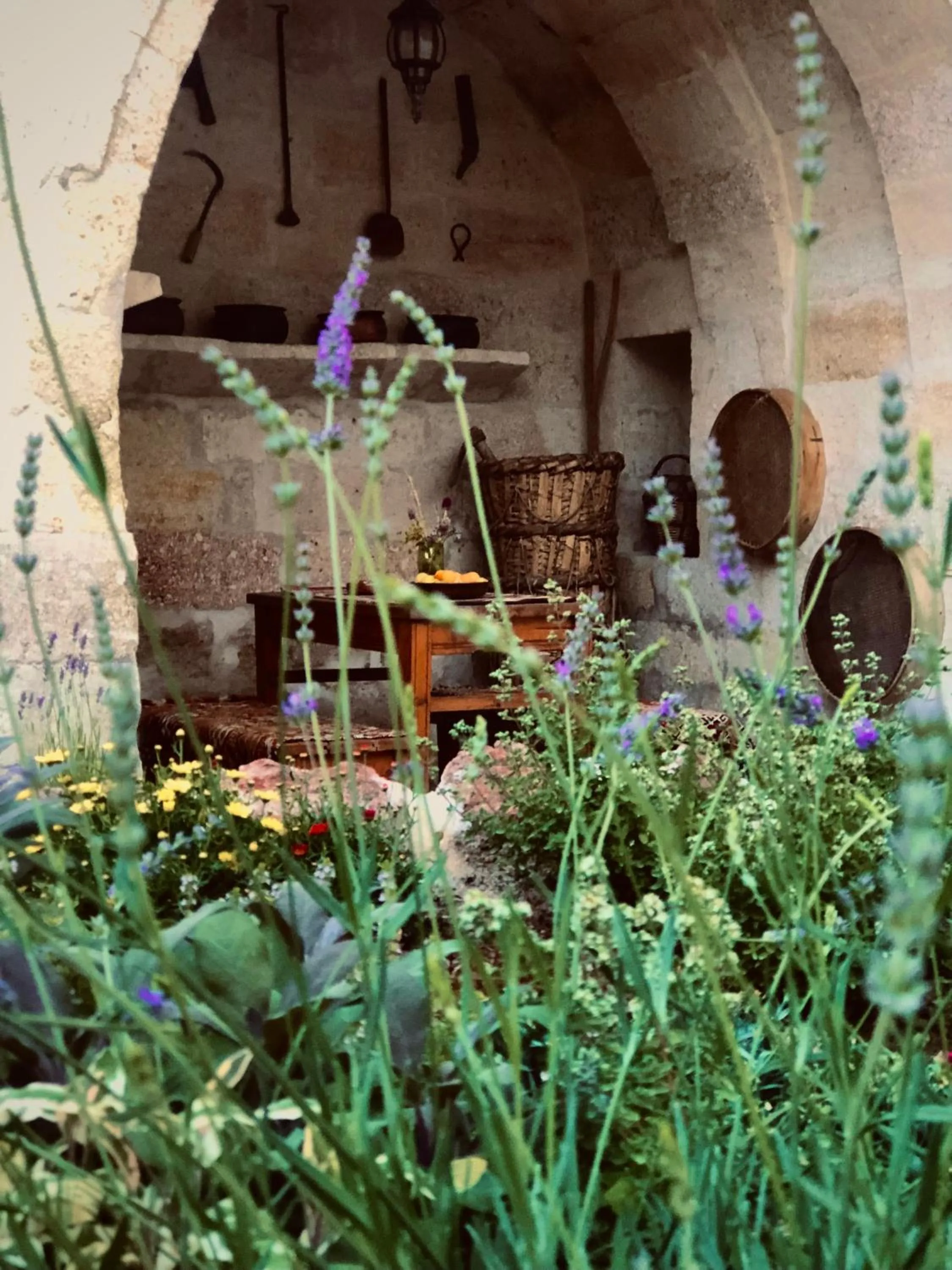 Inner courtyard view in House 1938 Special Cave Hotel