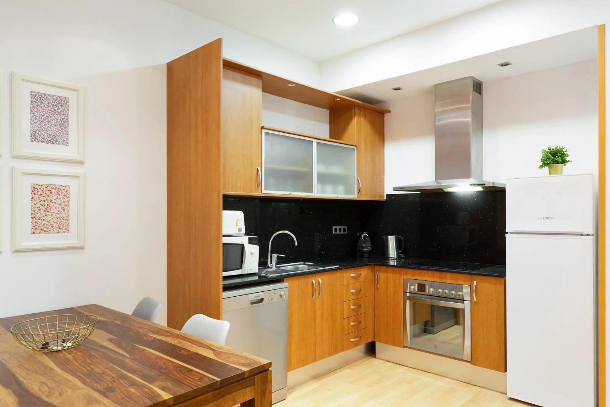 Kitchen or kitchenette in Stay U-nique Apartments Terrassa