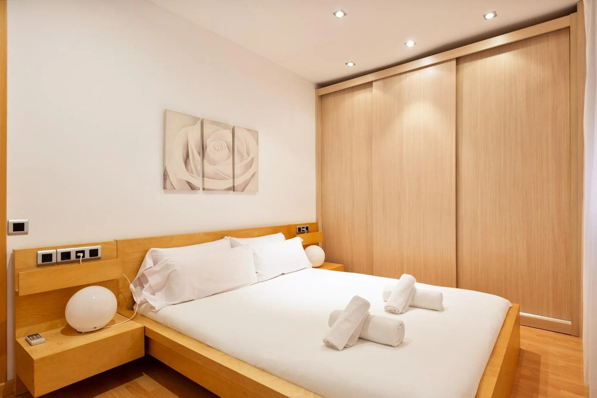 Bedroom, Bed in Stay U-nique Apartments Terrassa