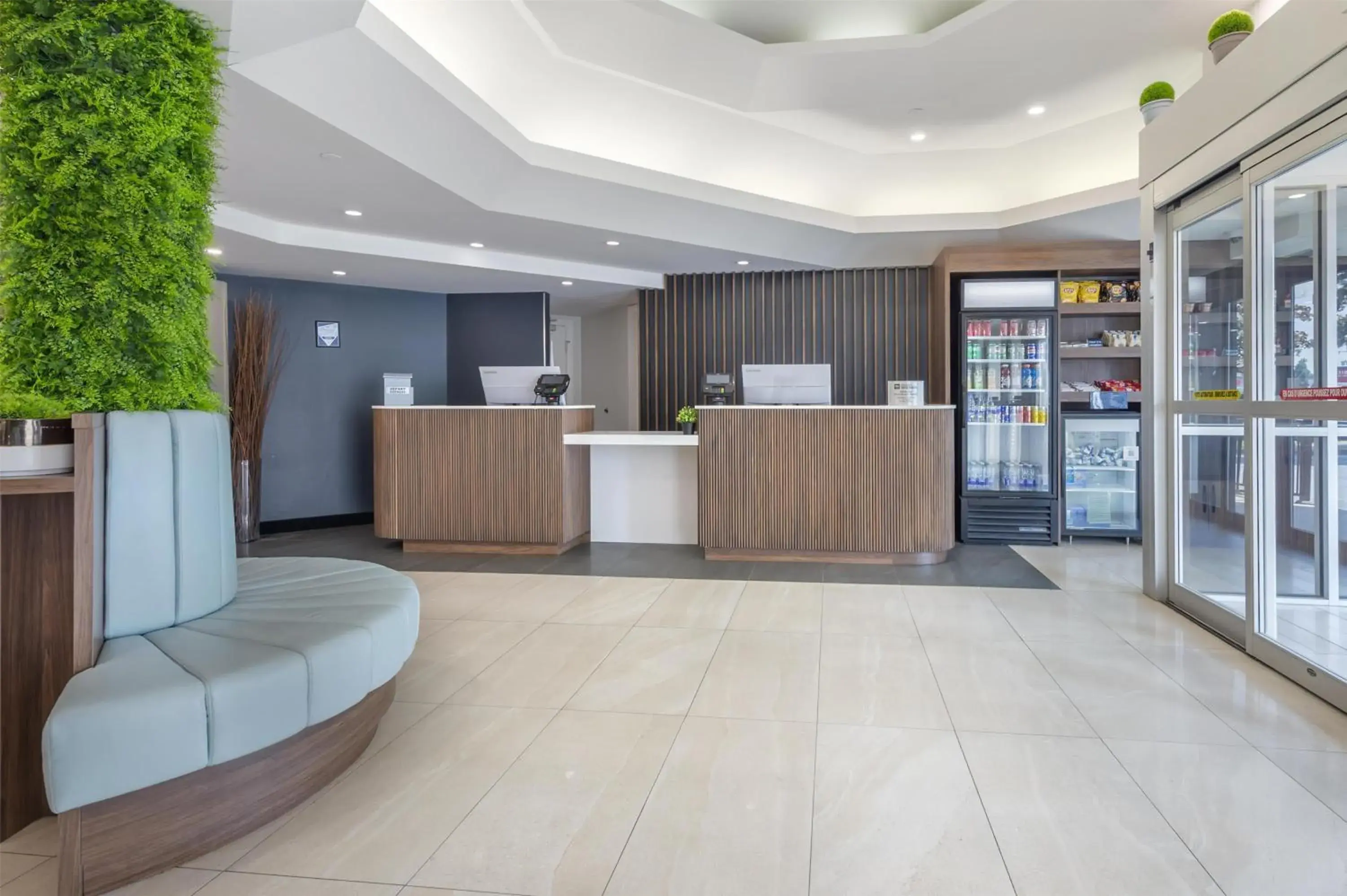 Lobby or reception in Best Western Hotel Brossard Lobby or reception in Best Western Hotel Brossard
