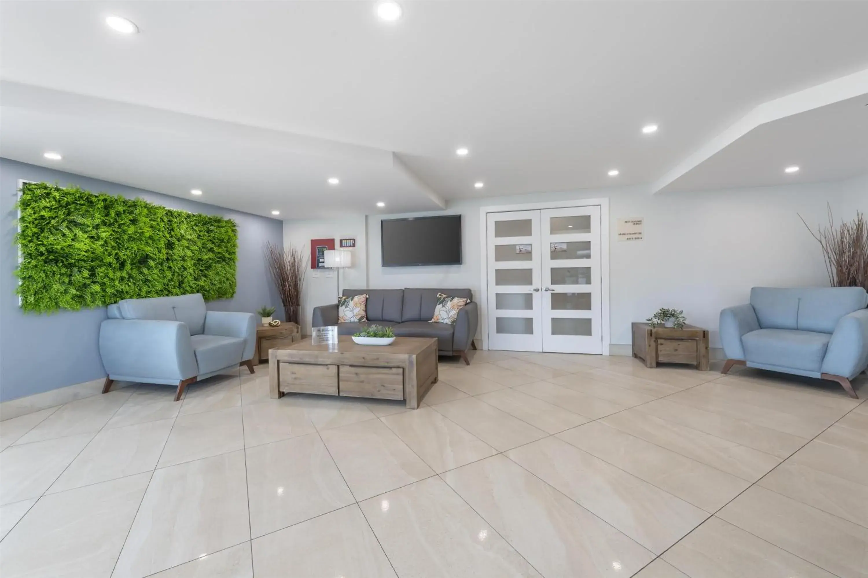 Lobby or reception in Best Western Hotel Brossard Lobby or reception in Best Western Hotel Brossard