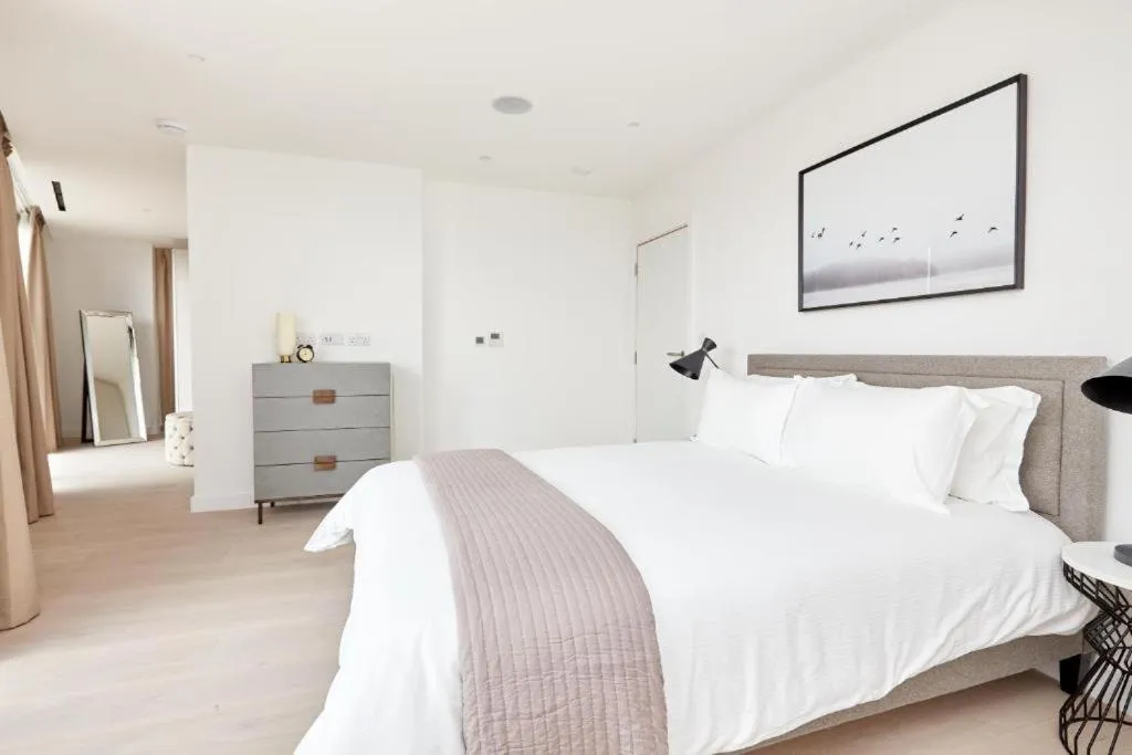 Bedroom, Bed in Southwark Residences by Aeria Apartments