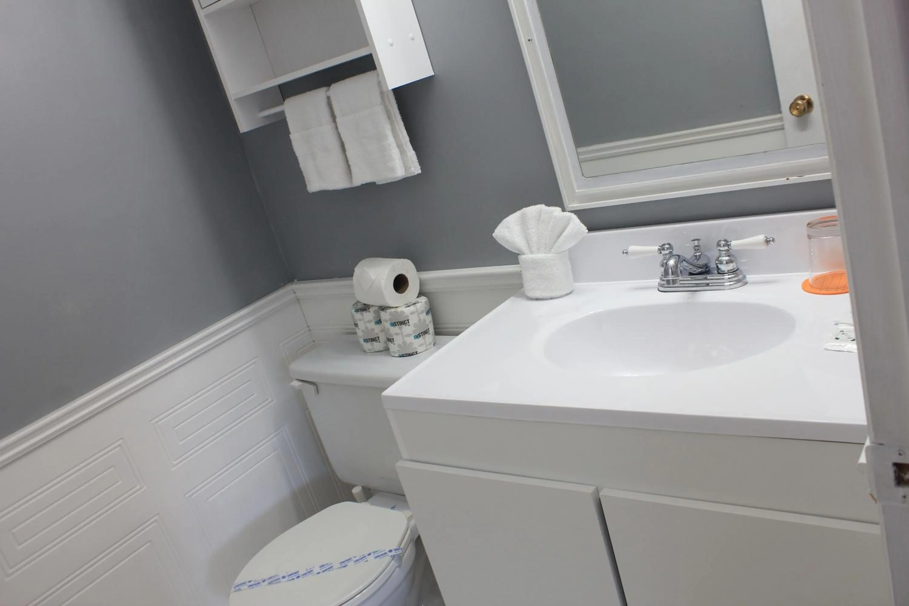 Bathroom in Motel Des Pays D'En Haut