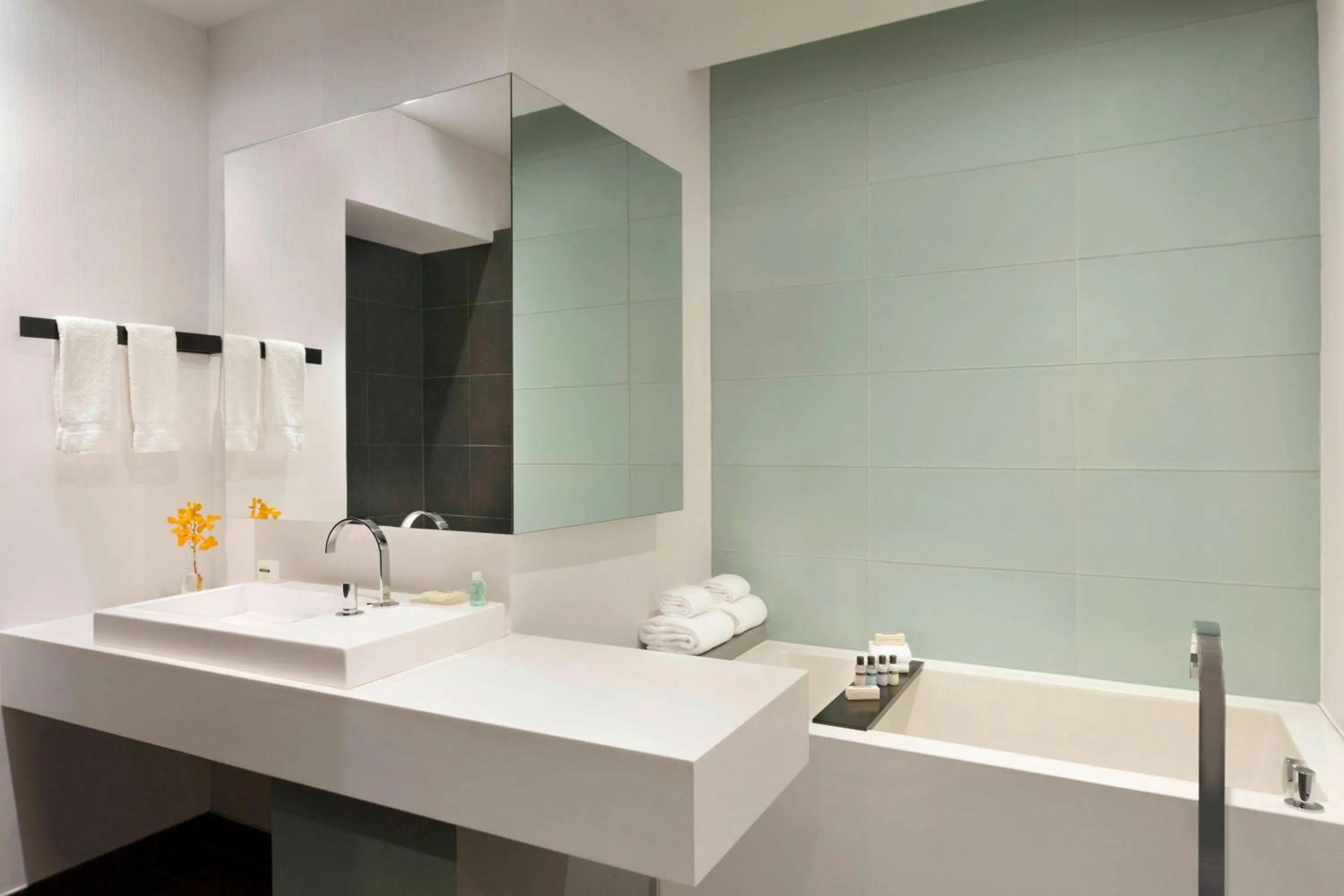 Bathroom in Hotel PUR, Quebec, a Tribute Portfolio Hotel