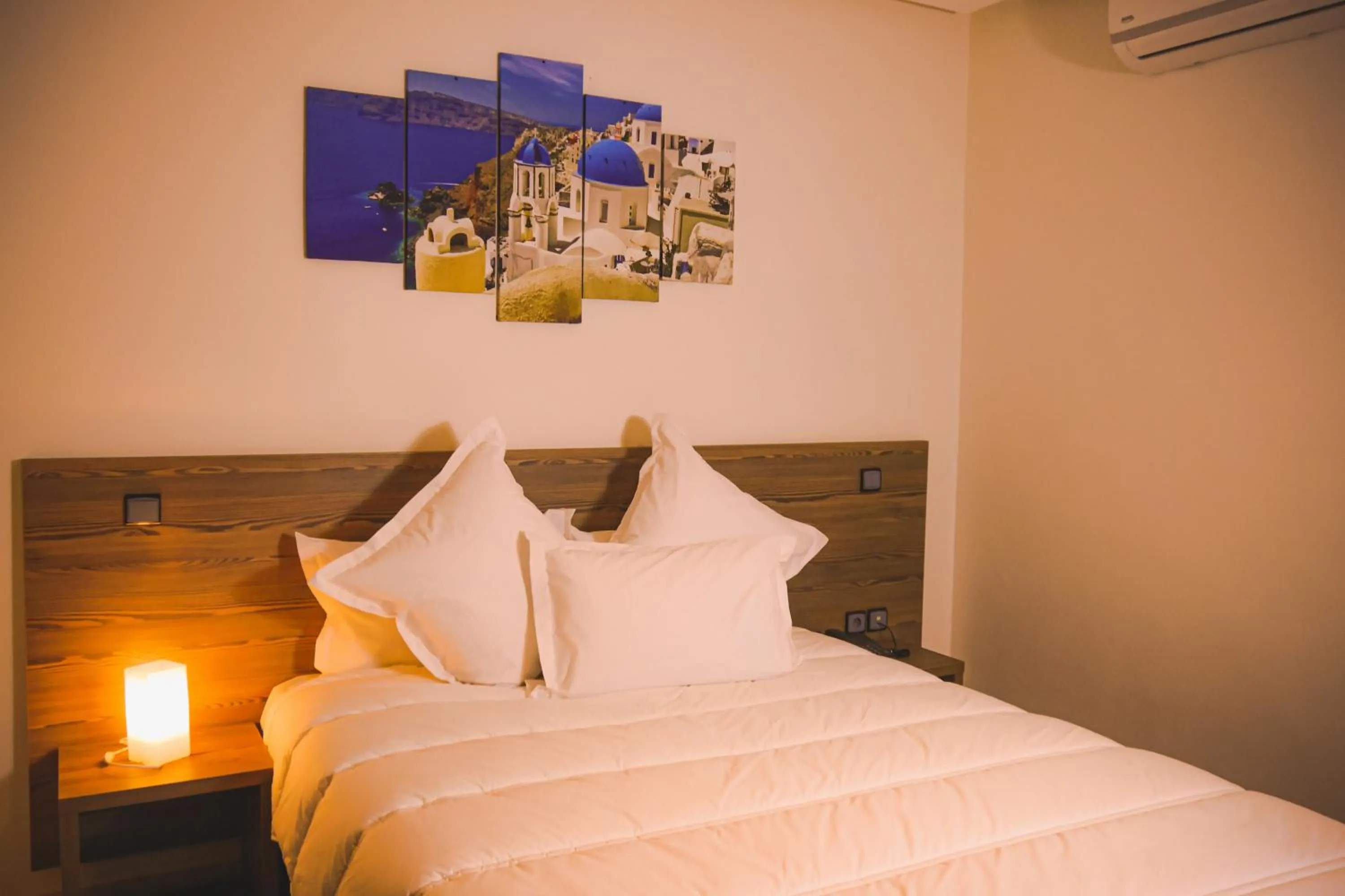 Bed in EL MOUSSAFIR HOTEL