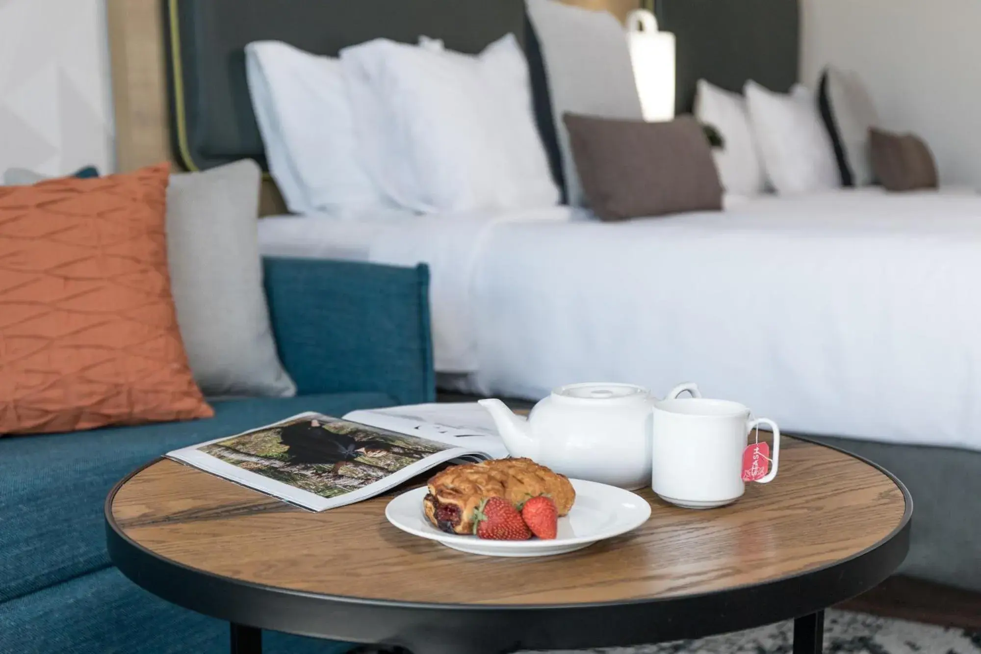 Seating area, Bed in The Crystal Lodge Seating area, Bed in The Crystal Lodge