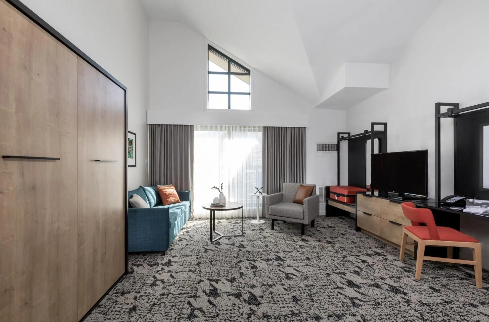 TV and multimedia in The Crystal Lodge