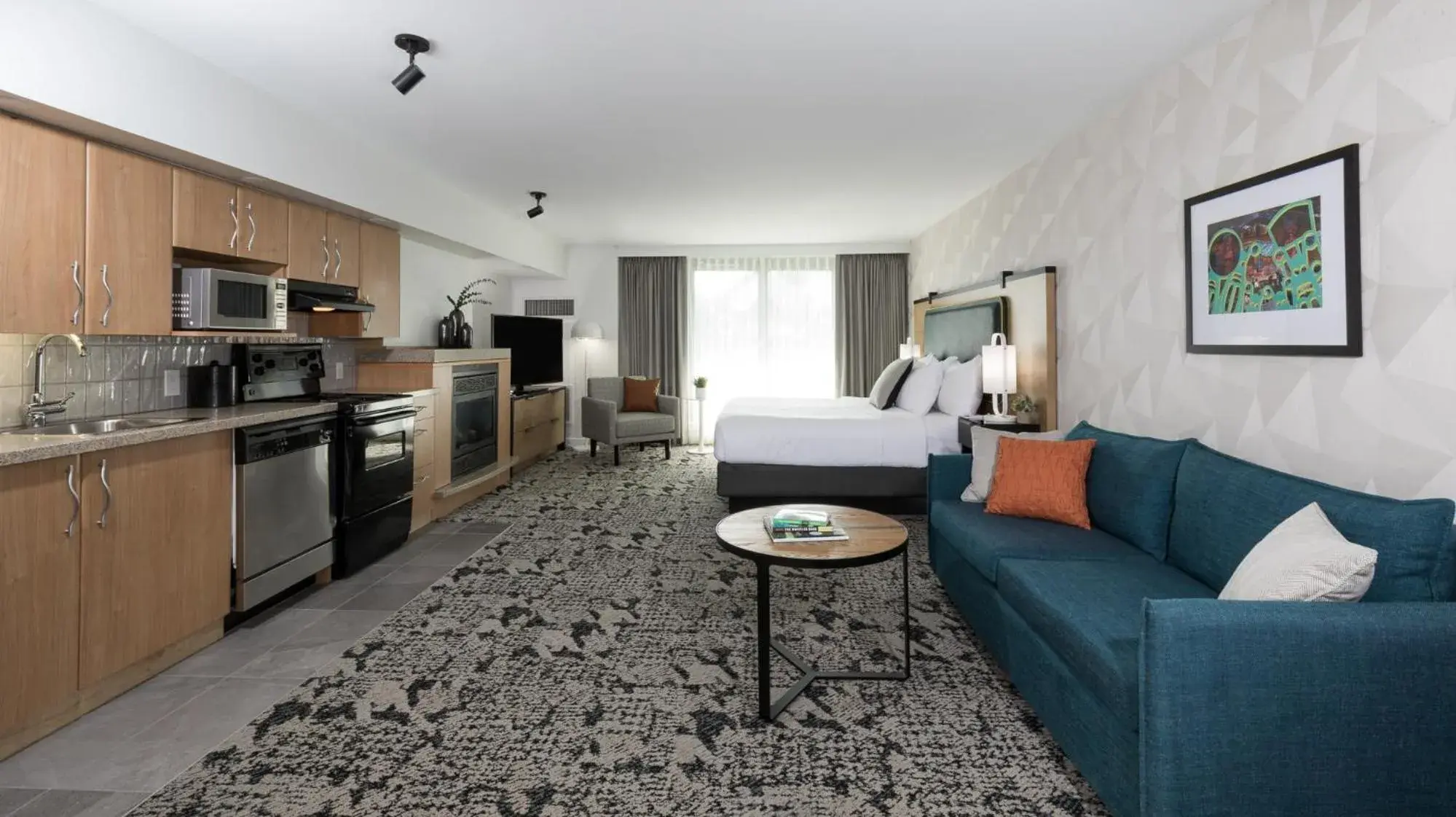 Junior King Suite in The Crystal Lodge Junior King Suite in The Crystal Lodge