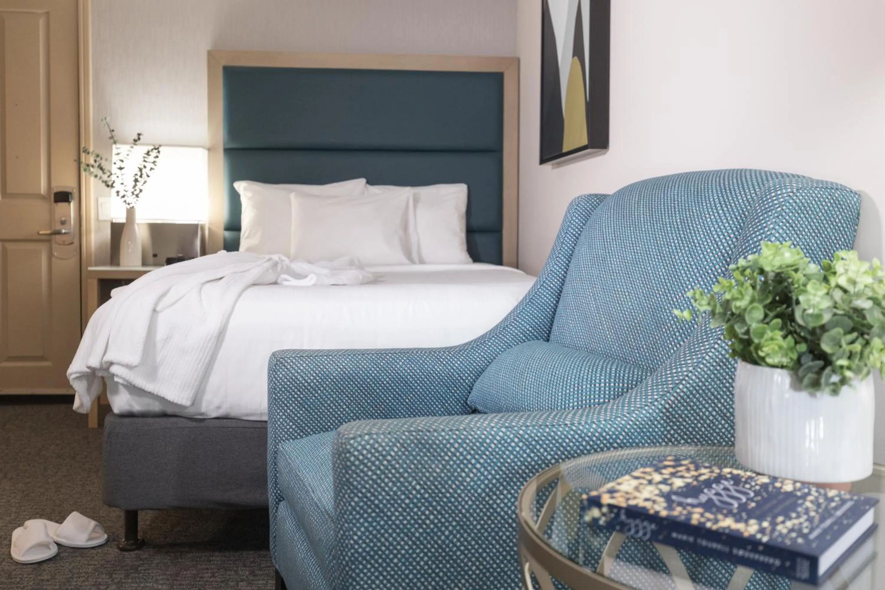 Decorative detail, Bed in The Crystal Lodge