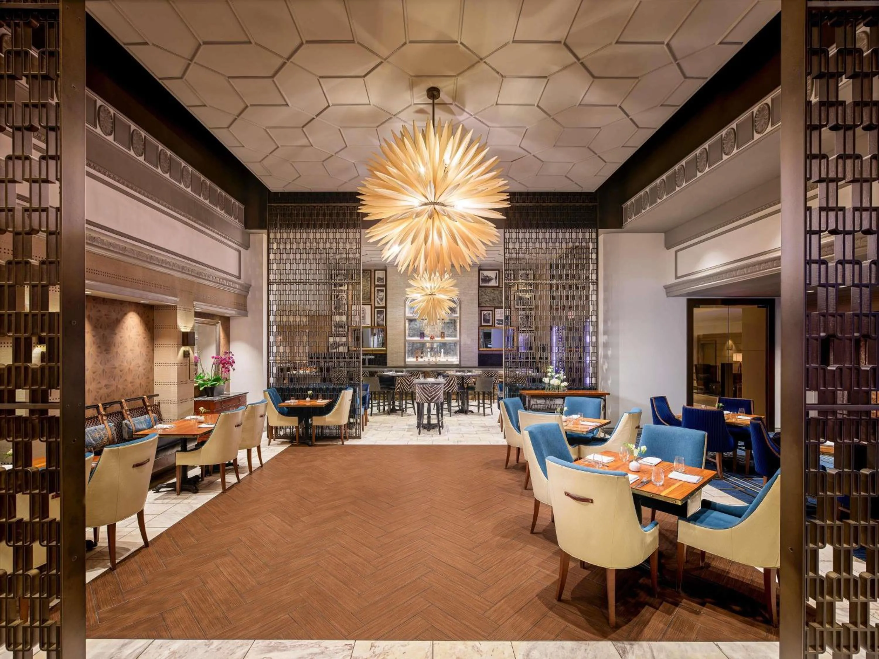 Lounge or bar in Fairmont Hotel Vancouver