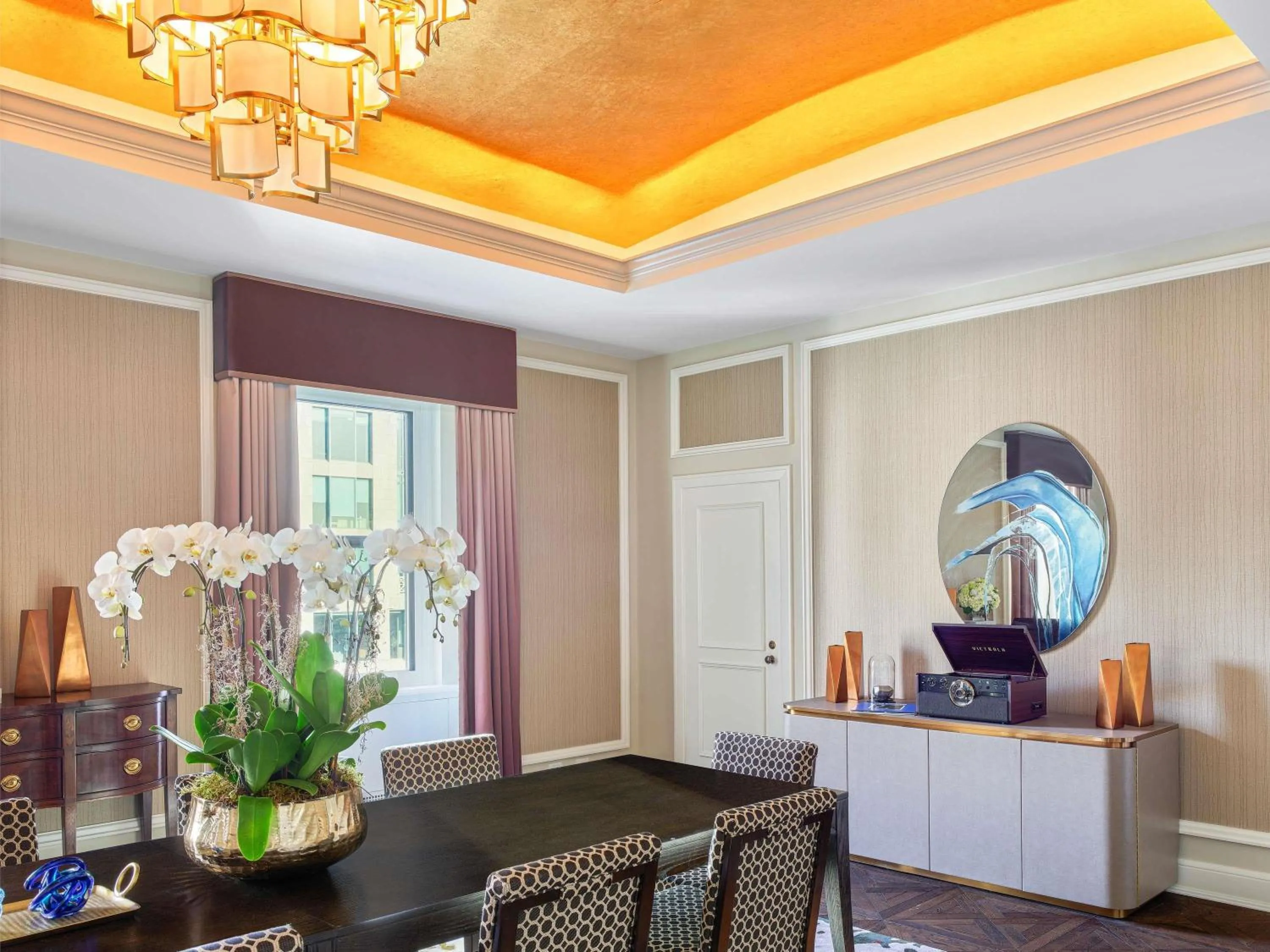 Bedroom in Fairmont Hotel Vancouver