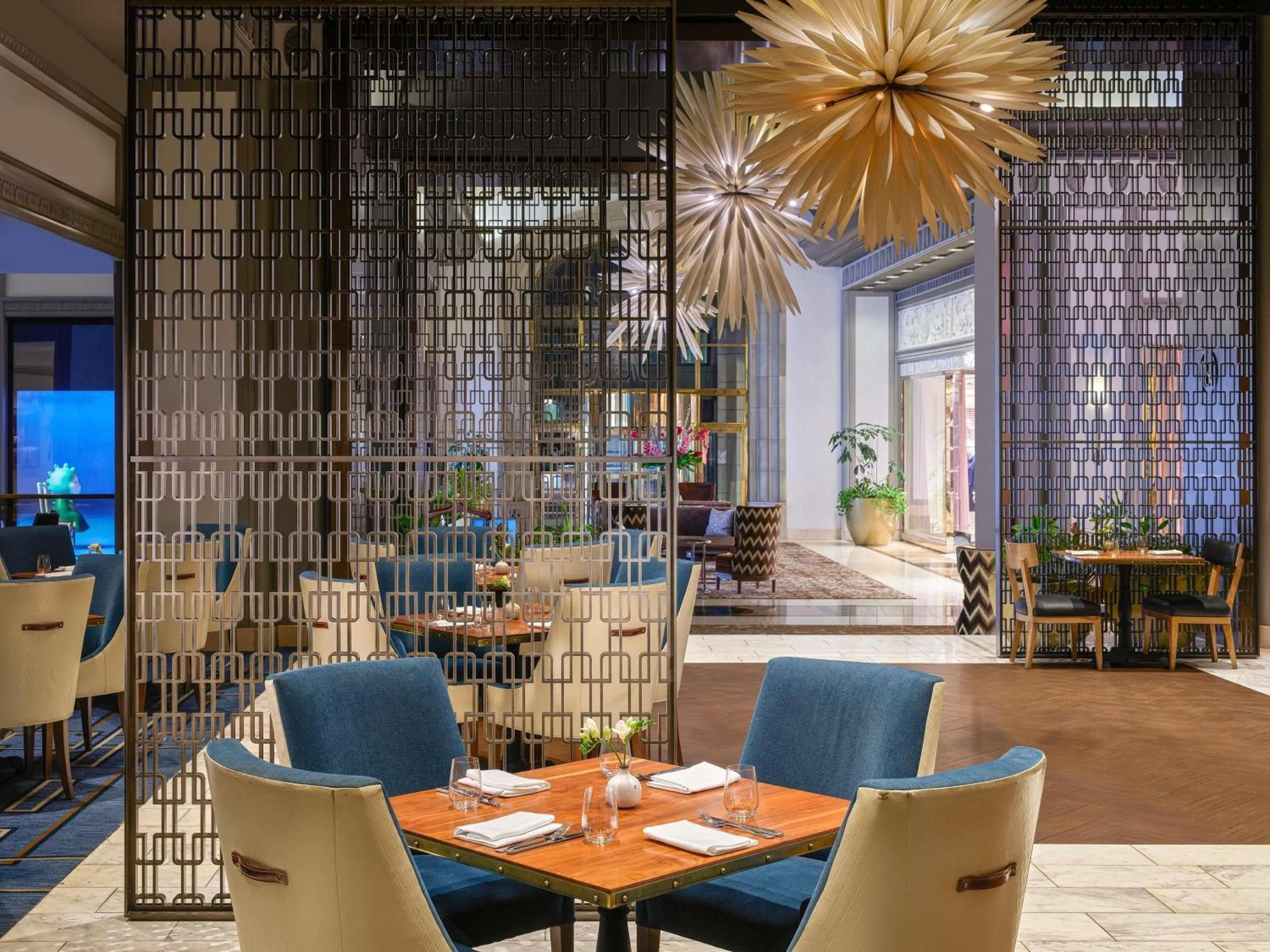 Restaurant/places to eat in Fairmont Hotel Vancouver