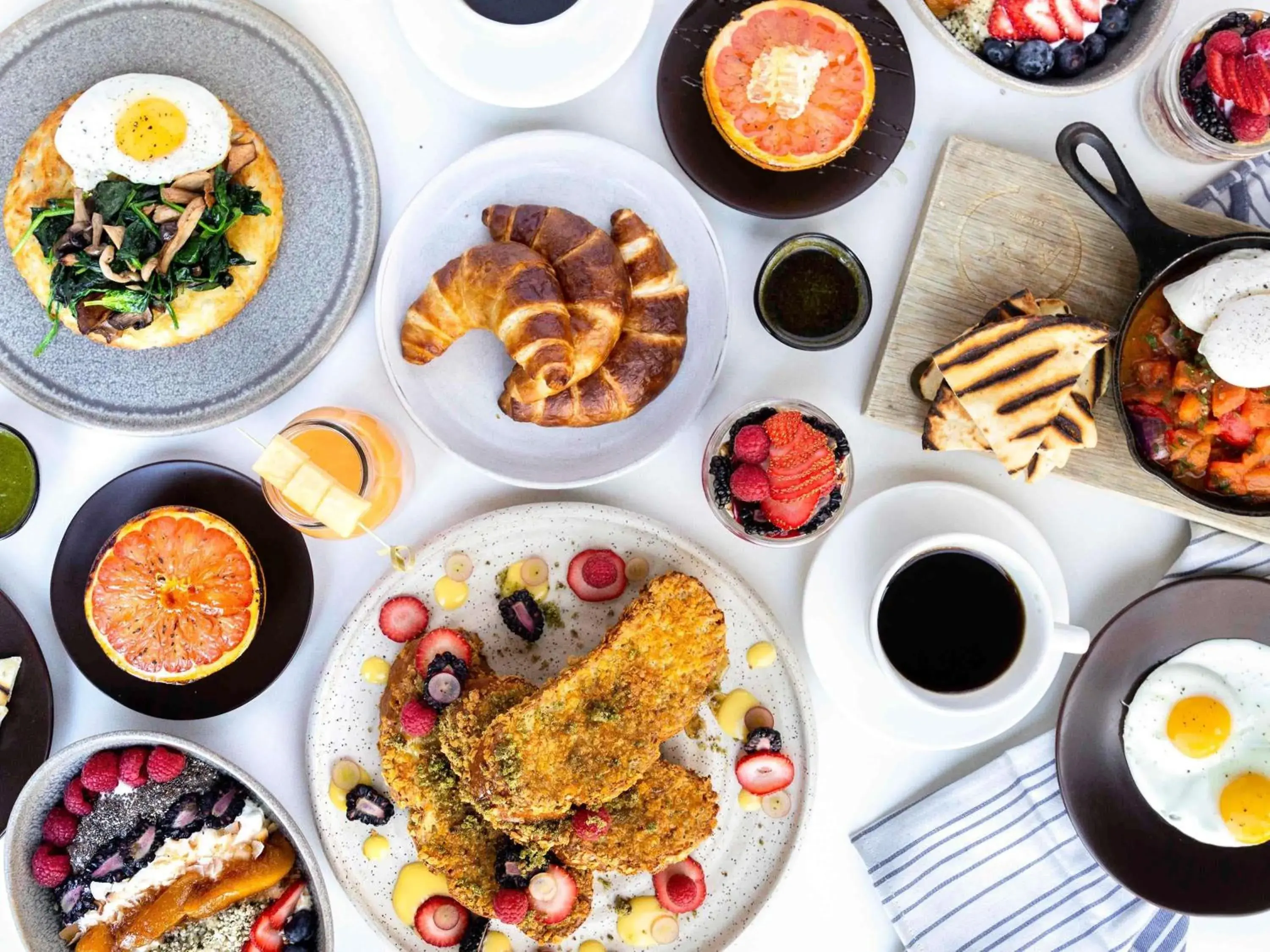 Restaurant/places to eat in Fairmont Waterfront Restaurant/places to eat in Fairmont Waterfront