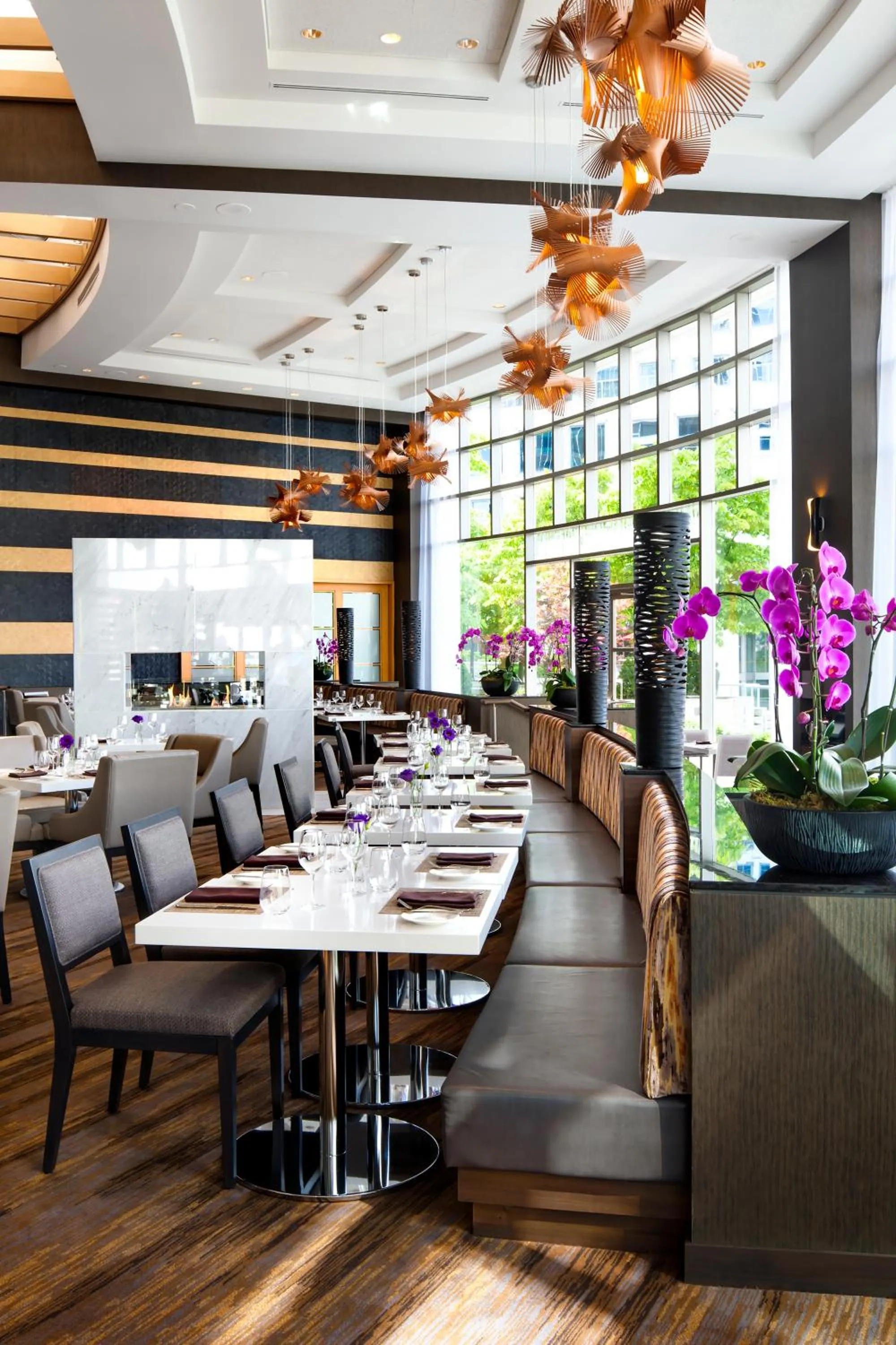 Restaurant/places to eat in Fairmont Waterfront