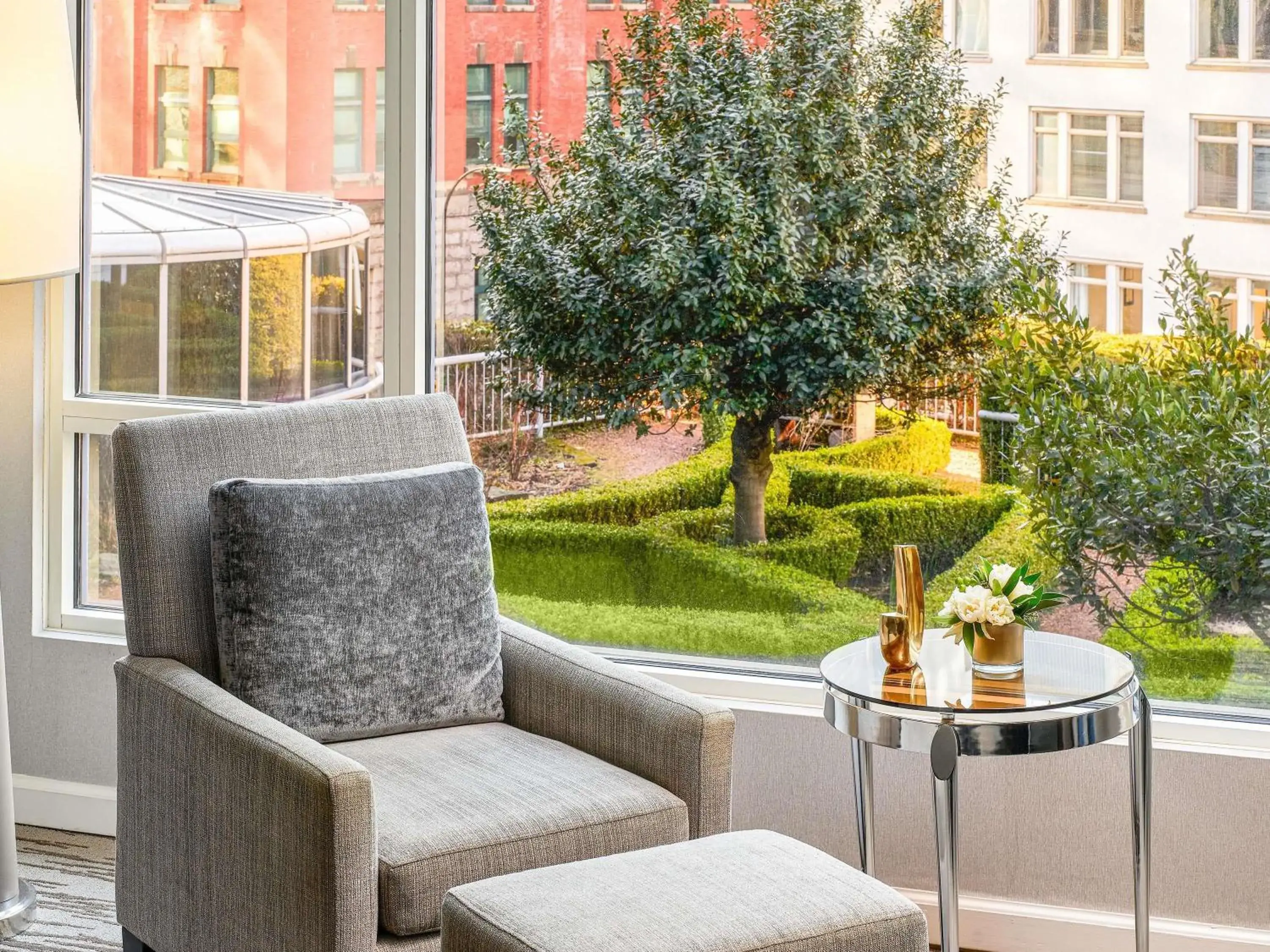 Restaurant/places to eat in Fairmont Waterfront Restaurant/places to eat in Fairmont Waterfront