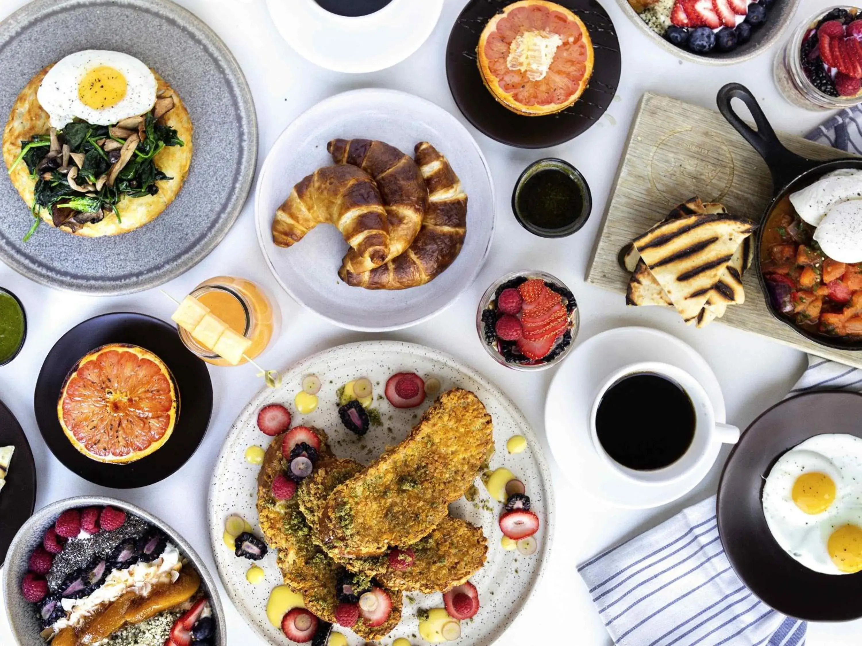 Breakfast in Fairmont Waterfront Breakfast in Fairmont Waterfront