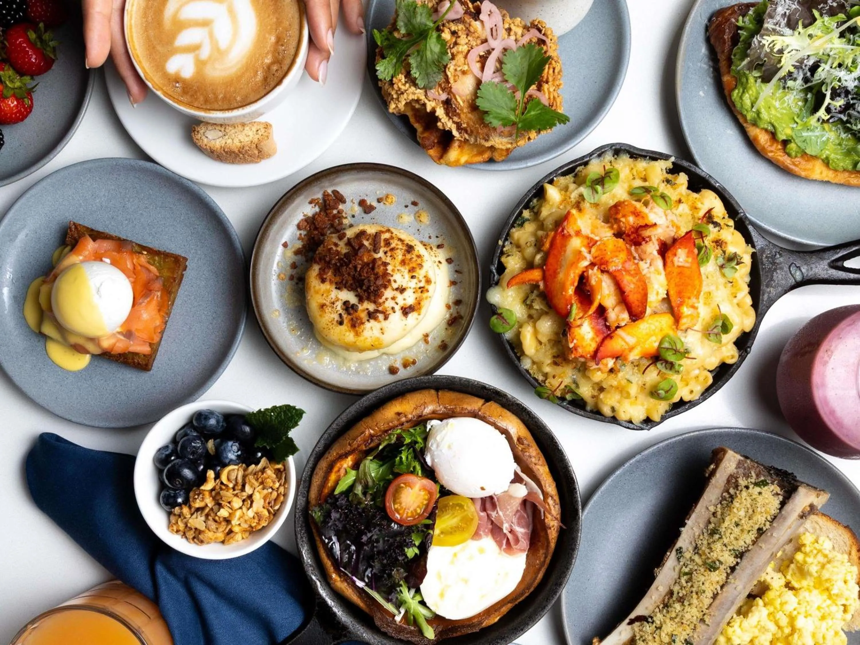 Restaurant/places to eat in Fairmont Waterfront