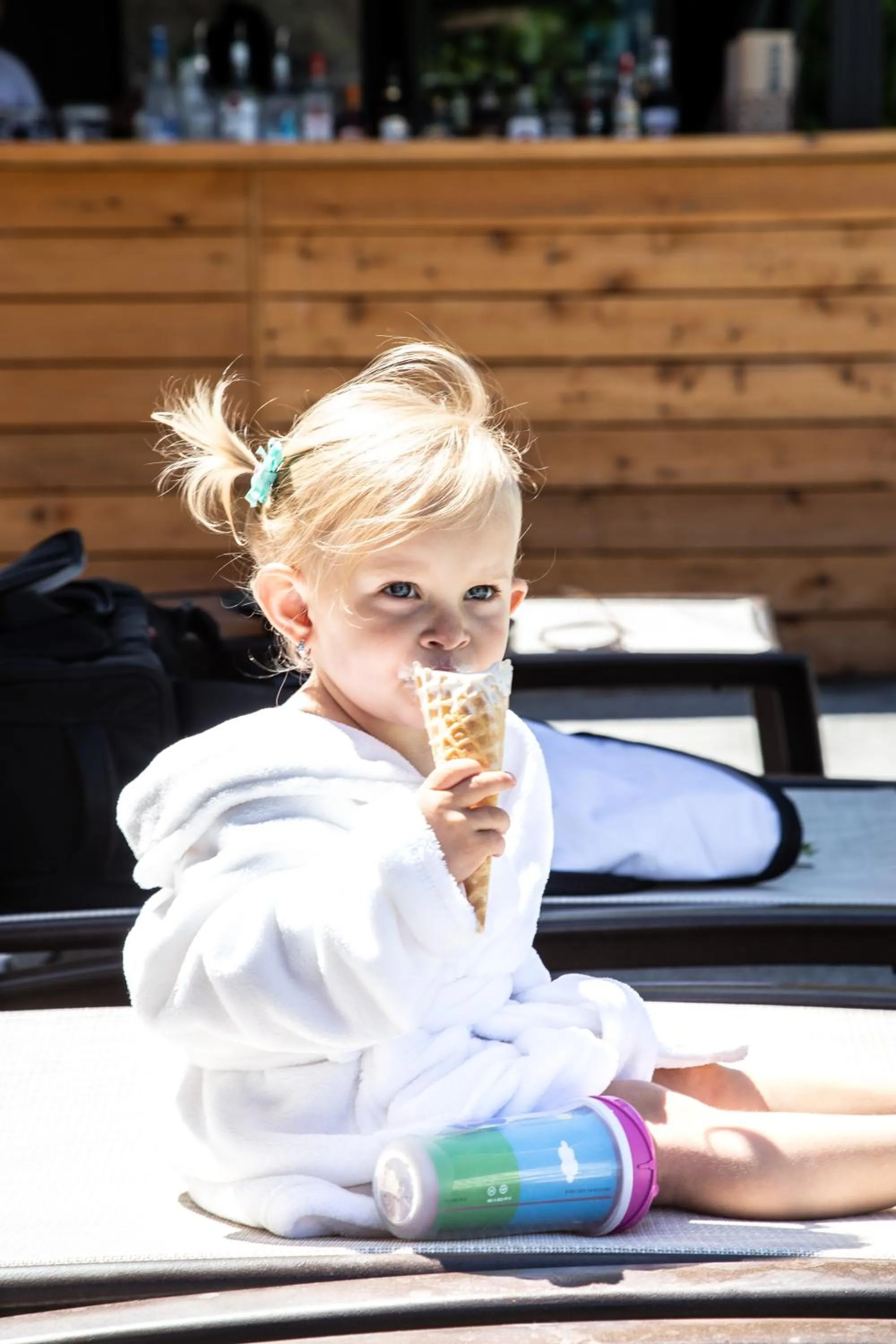 Swimming pool in Fairmont Waterfront