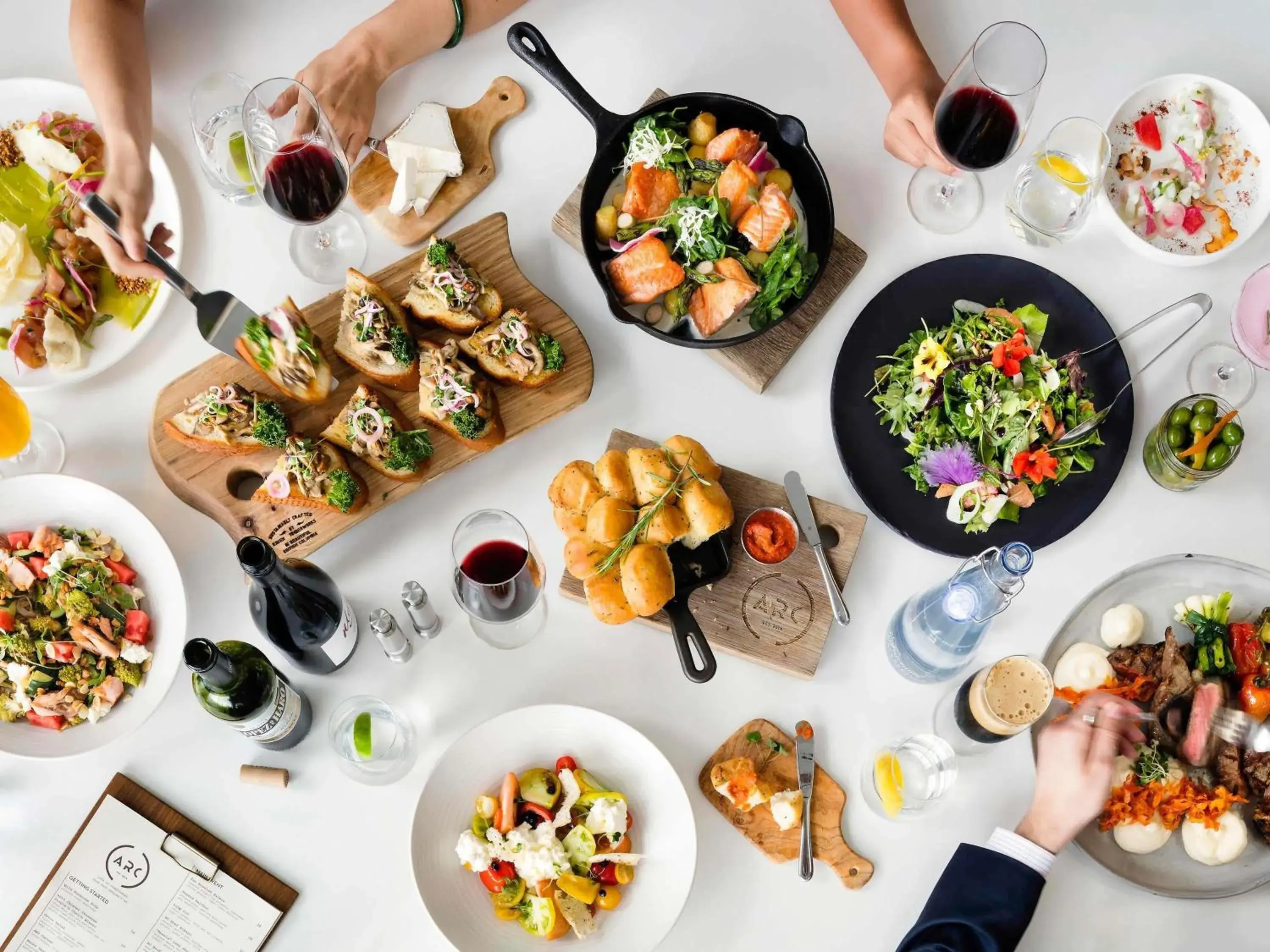 Restaurant/places to eat in Fairmont Waterfront Restaurant/places to eat in Fairmont Waterfront