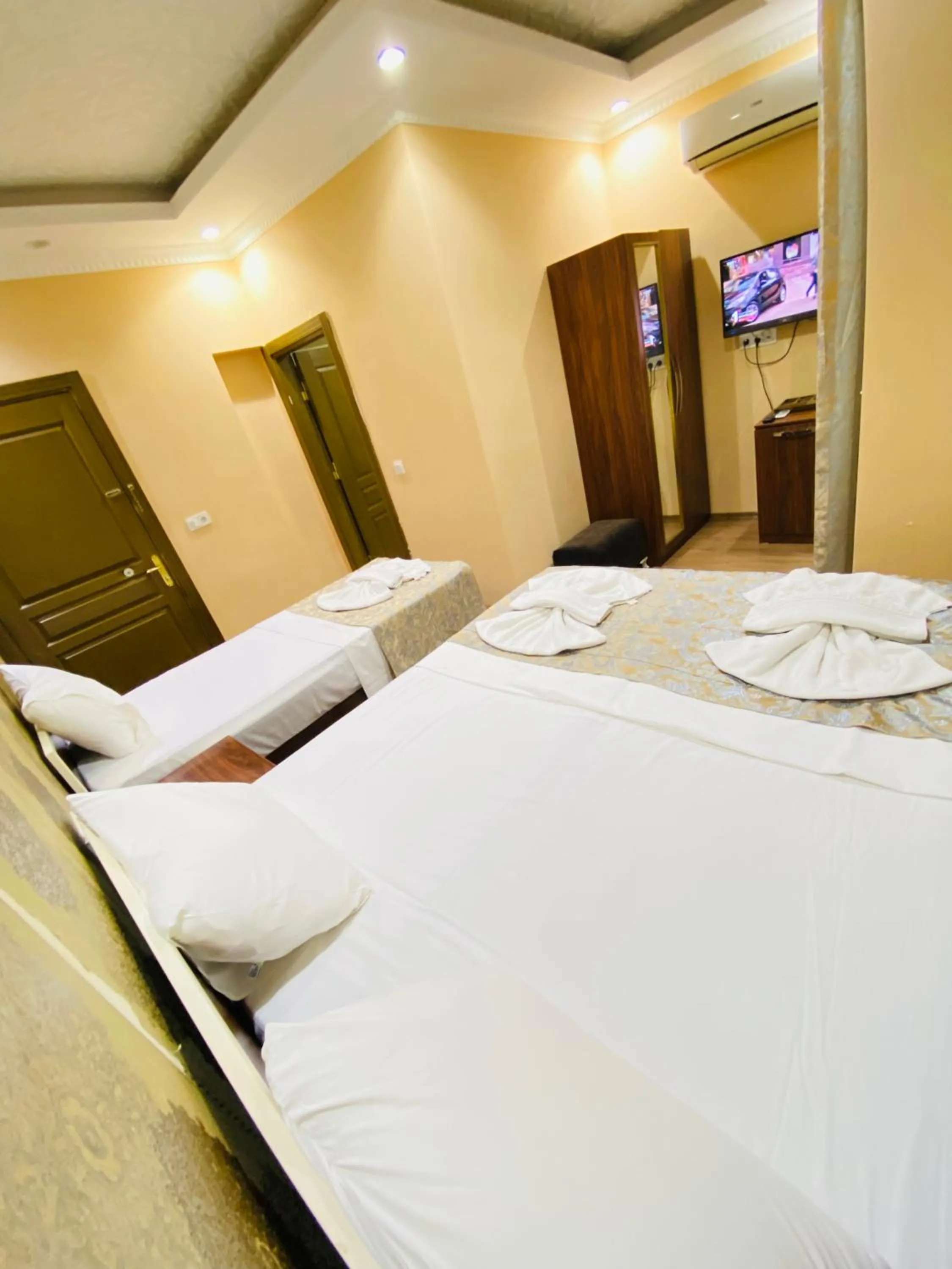 Bedroom, Bed in RENOVA hOTEL FATİH