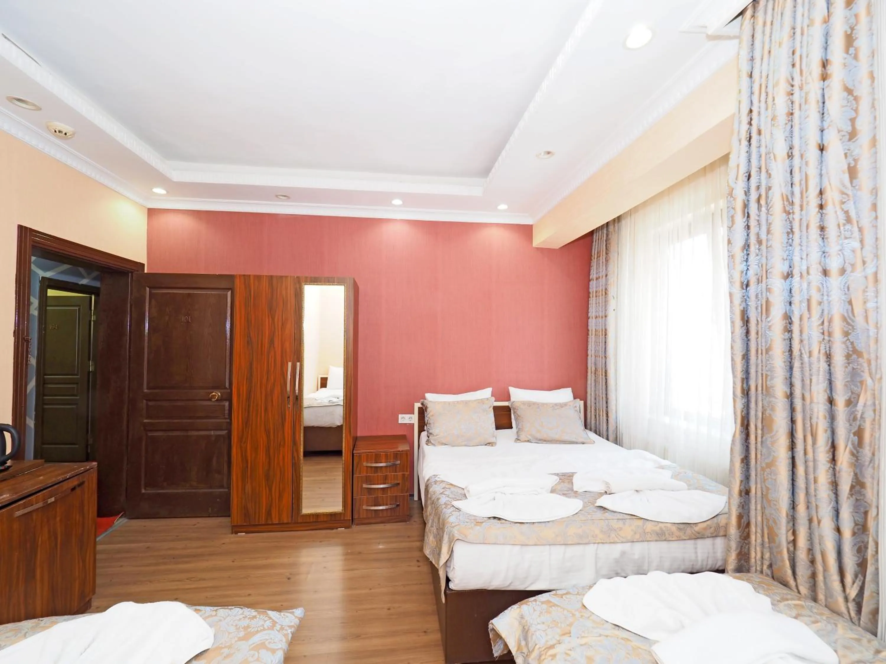 Photo of the whole room, Bed in RENOVA hOTEL FATİH