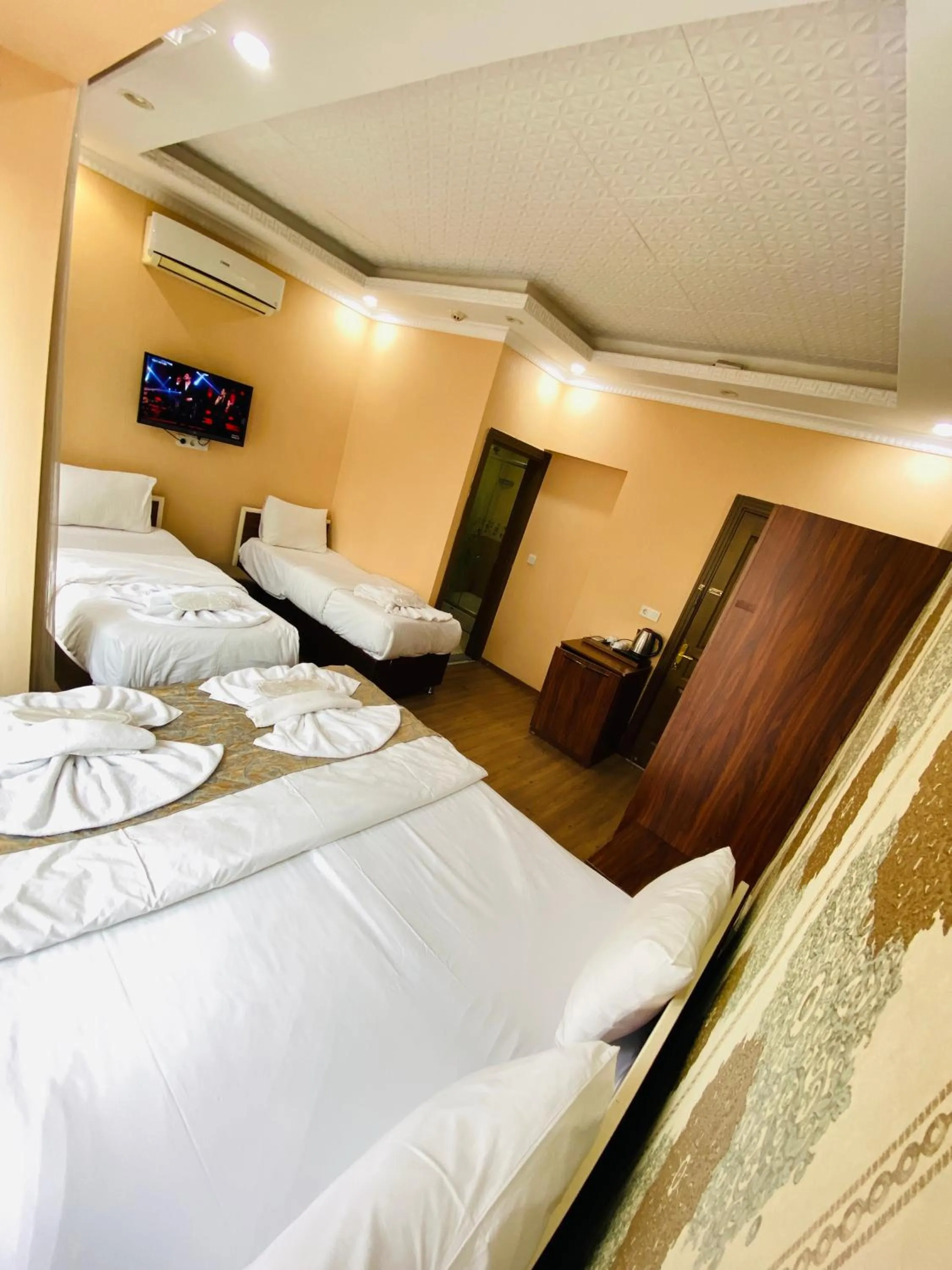 Photo of the whole room, Bed in RENOVA hOTEL FATİH