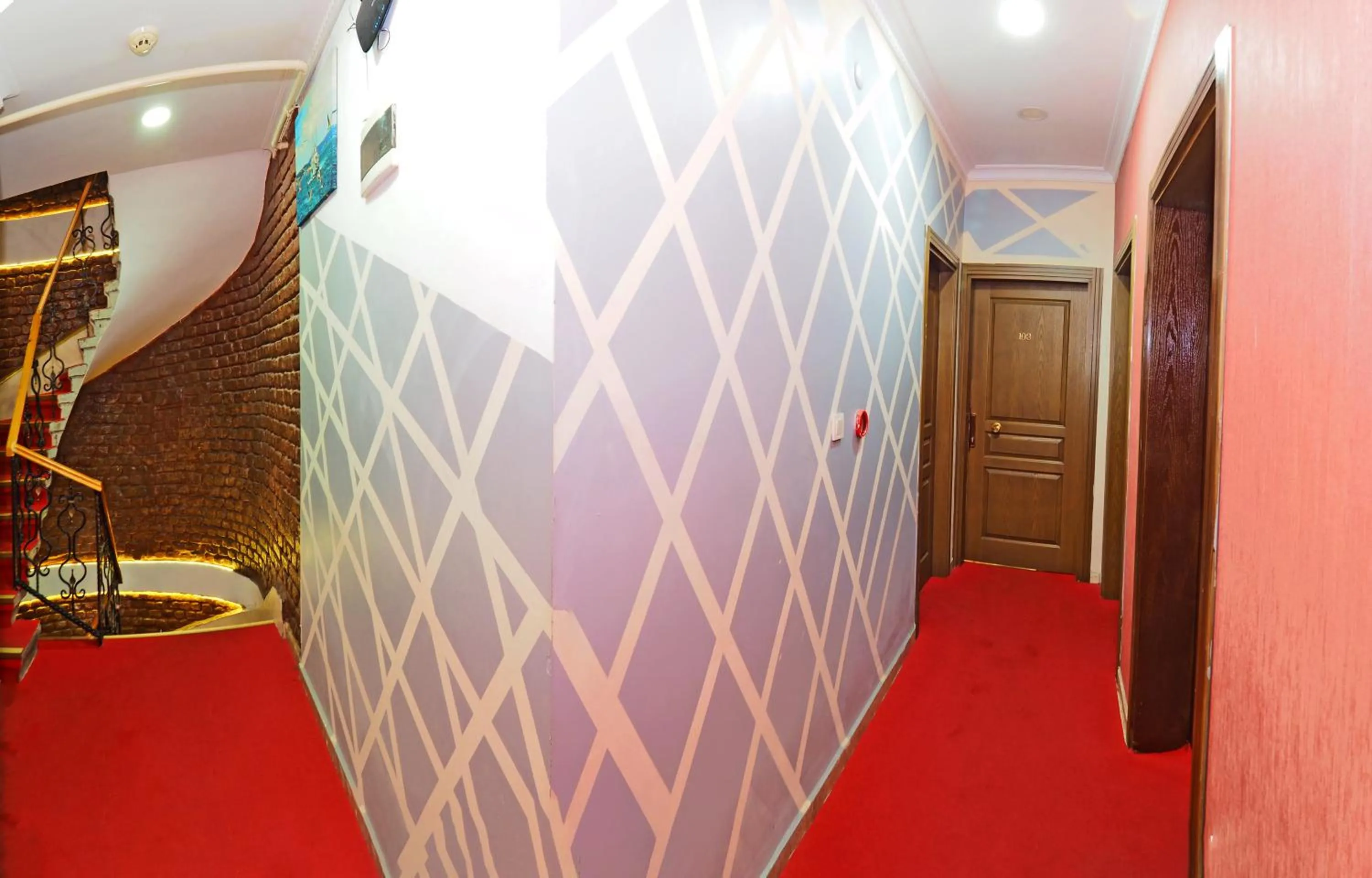 Guests in RENOVA hOTEL FATİH