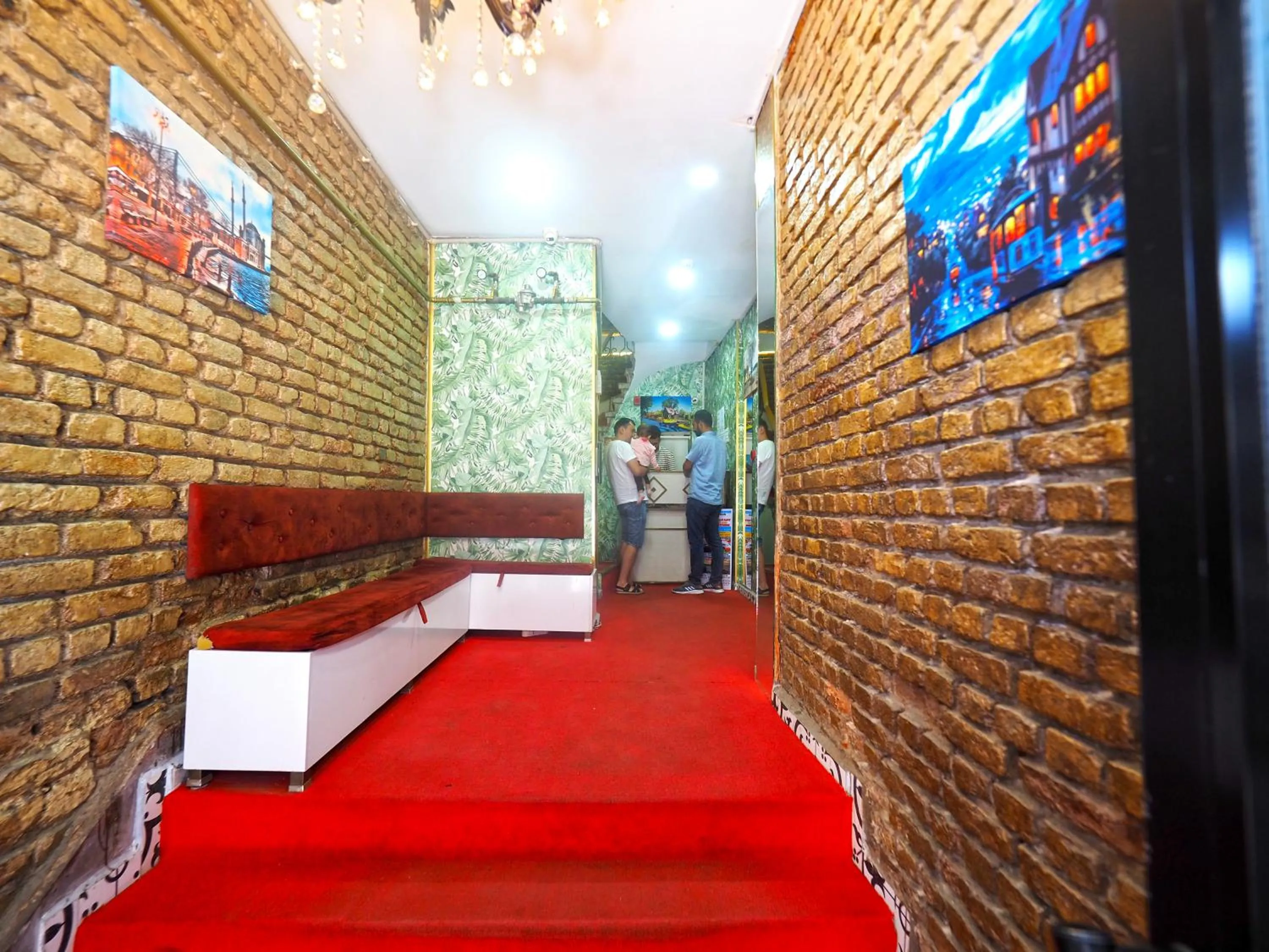 Lobby or reception in RENOVA hOTEL FATİH