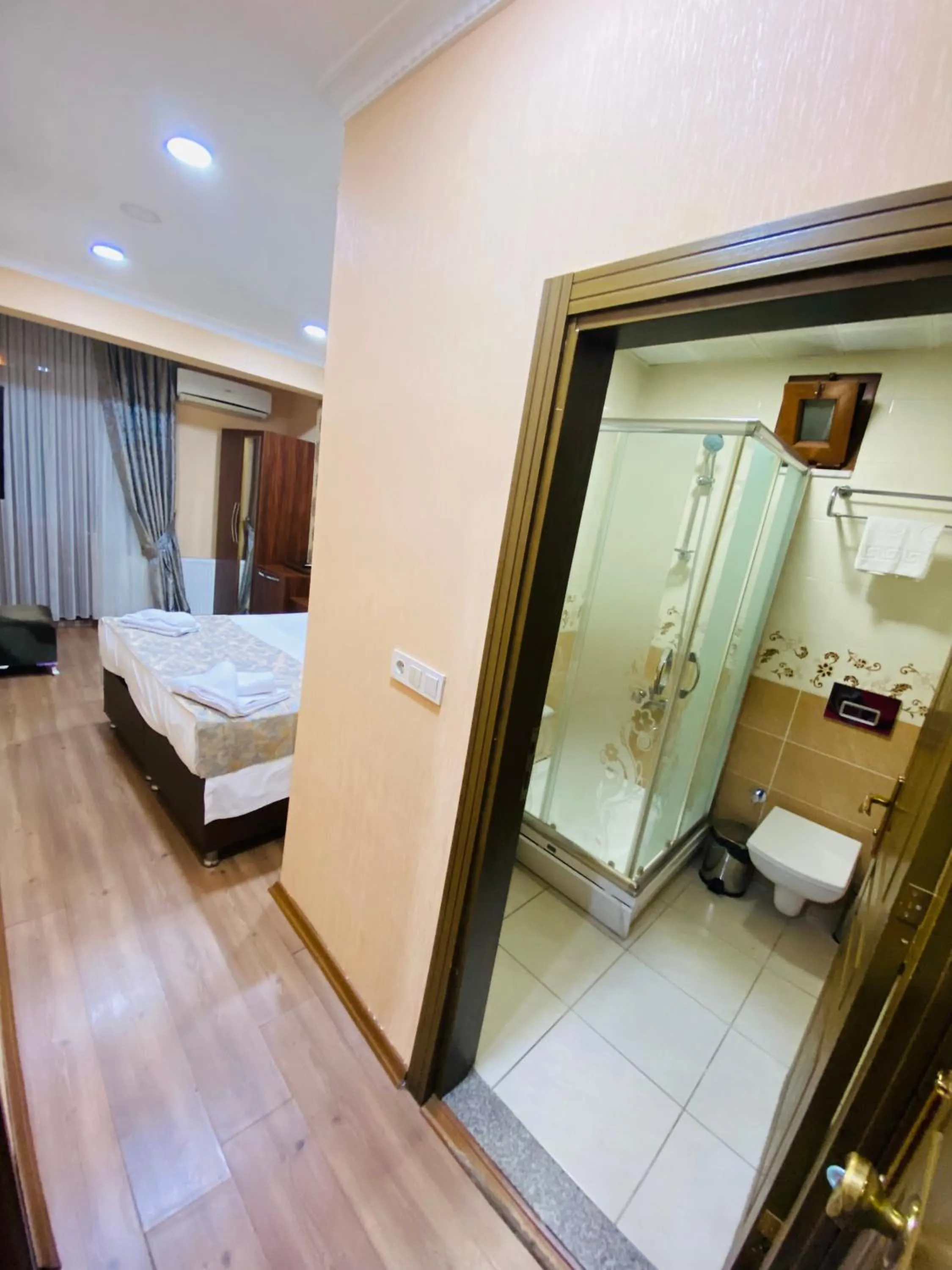 Photo of the whole room, Bed in RENOVA hOTEL FATİH