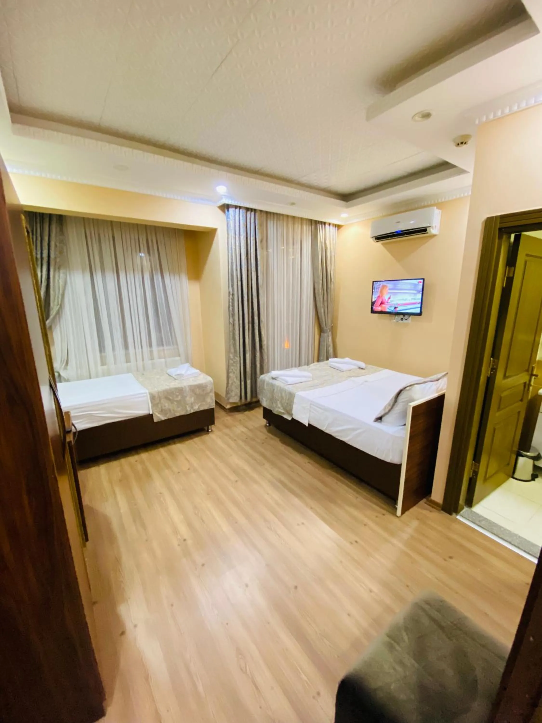 Bedroom, Bed in RENOVA hOTEL FATİH